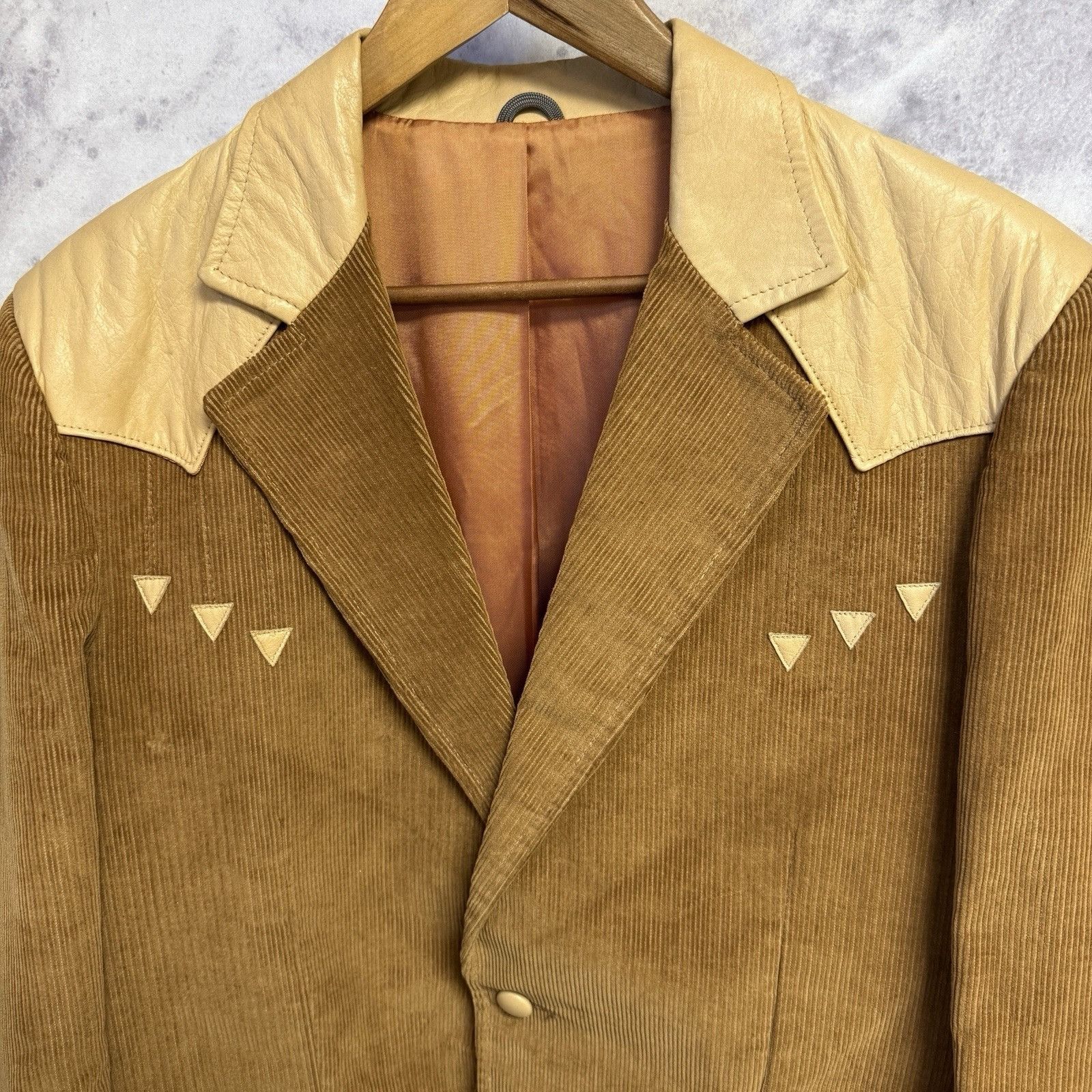 Vintage Vintage Pioneer Wear Corduroy Blazer Coat Jacket Mens 44 Bro Size US L / EU 52-54 / 3 - 3 Thumbnail