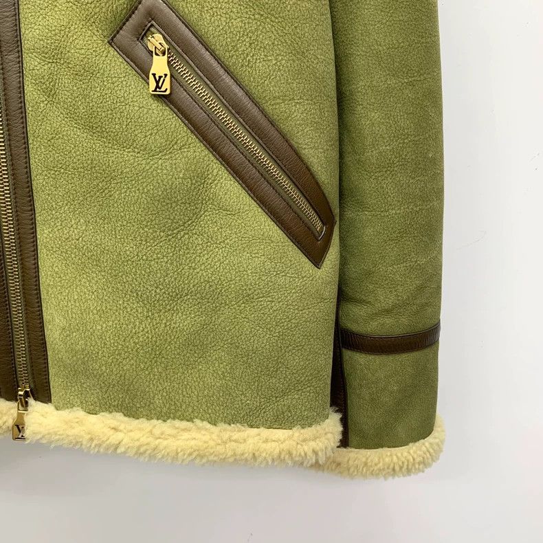 Louis Vuitton Louis Vuitton 24 FIDO Co-branded Army Green Logo Beaded La Size US M / EU 48-50 / 2 - 4 Thumbnail