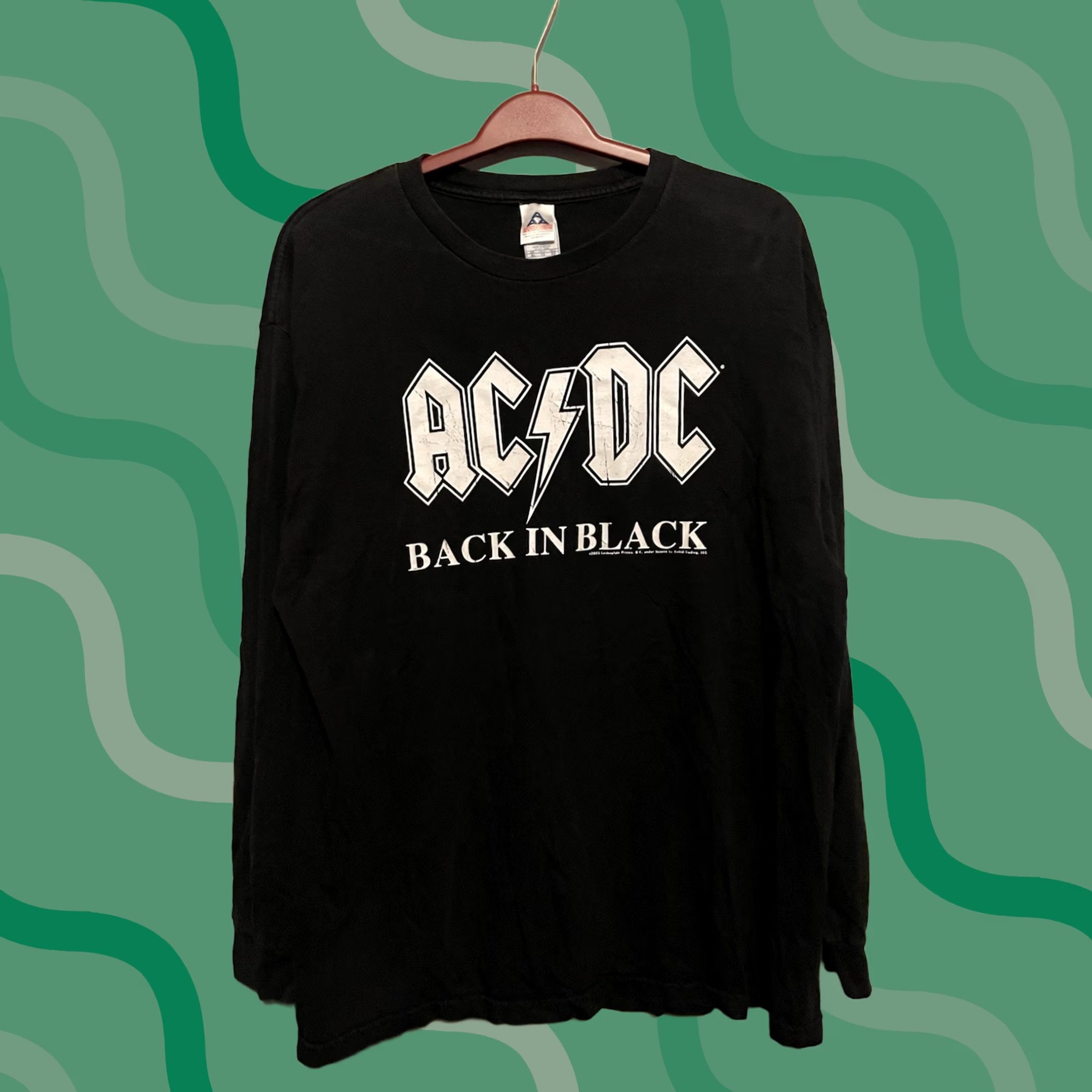 Vintage VINTAGE AC/DC Back In Black Shirt XL Men Long Sleeve Black Cotton Graphic Print 2005 Alstyle Apparel & Activewear Mens XL Size US XL / EU 56 / 4 - 1 Thumbnail