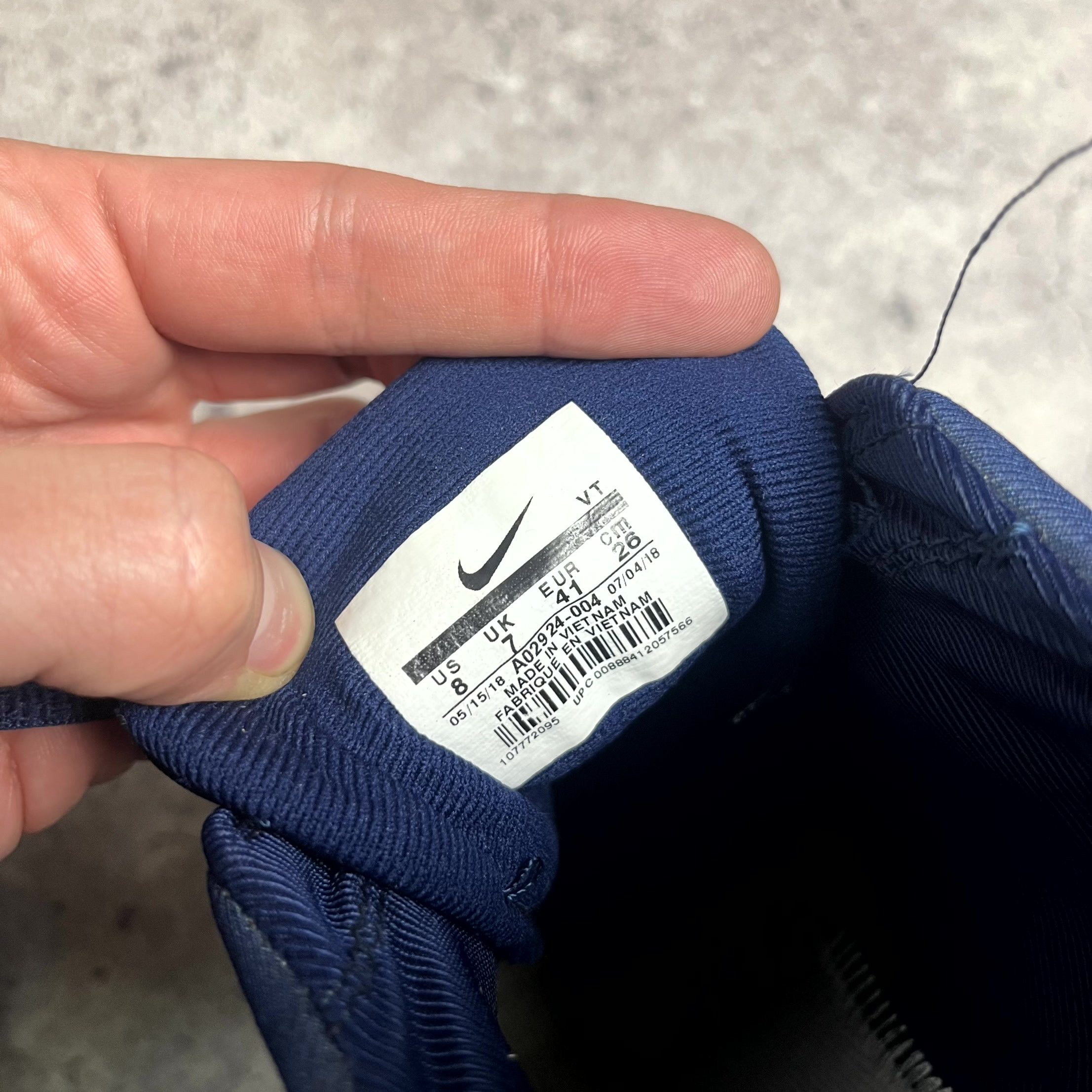 Nike Nike Air Max 720 Navy Red Air Sneakers US8 EU 41 (26cm) Size US 8 / EU 41 - 11 Thumbnail