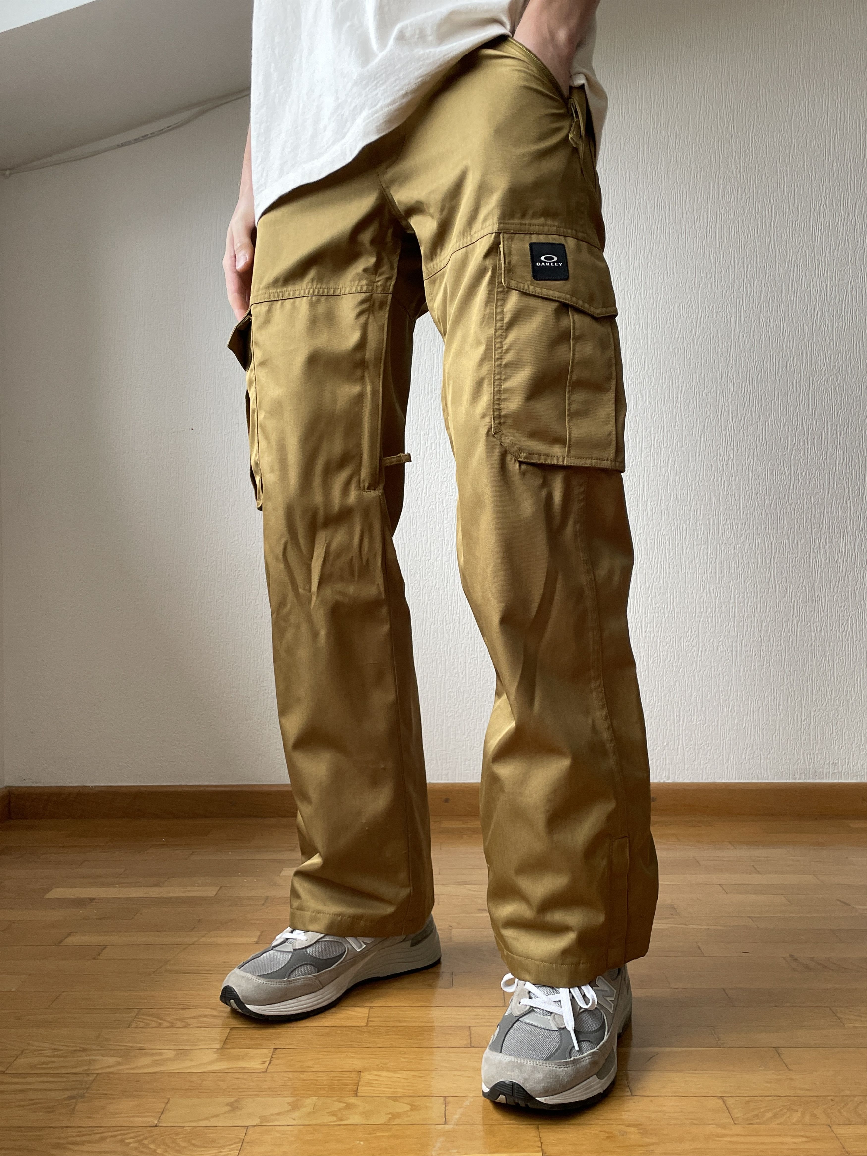 Oakley Vintage OAKLEY Cargo Pants Ski Shell Brown A2953 Size US 30 / EU 46 - 2 Thumbnail