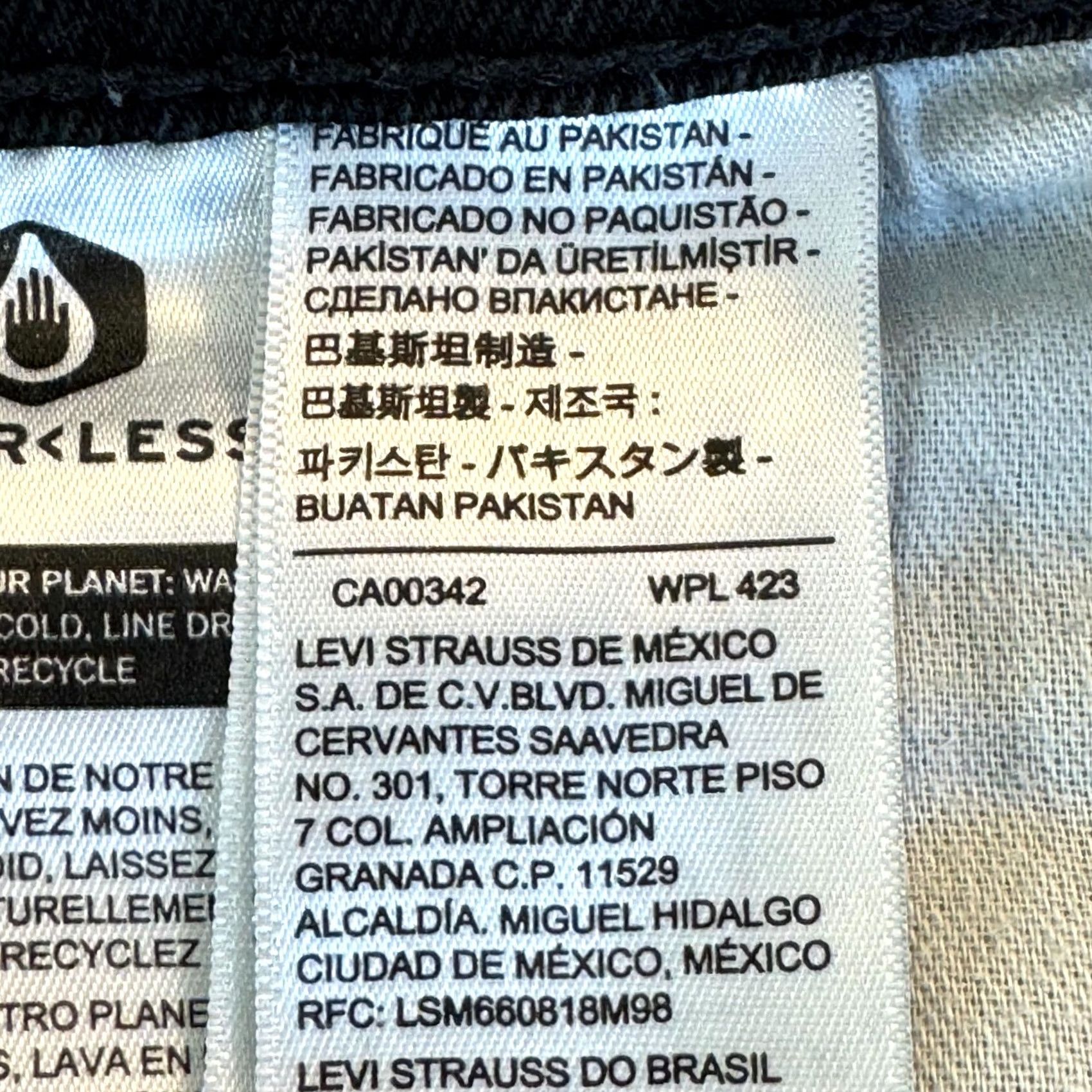 Levi's Levi’s 505 Regular Fit Men’s Jeans 34 x 32 Black Dark Wash Denim Straight Zip Fly Regular Fit Mens Jeans Size US 34 / EU 50 - 4 Thumbnail