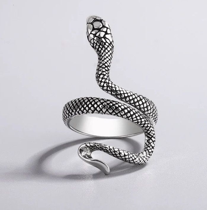 Jewelry Simple Winding Snake Vintage Ring Size ONE SIZE - 1 Thumbnail