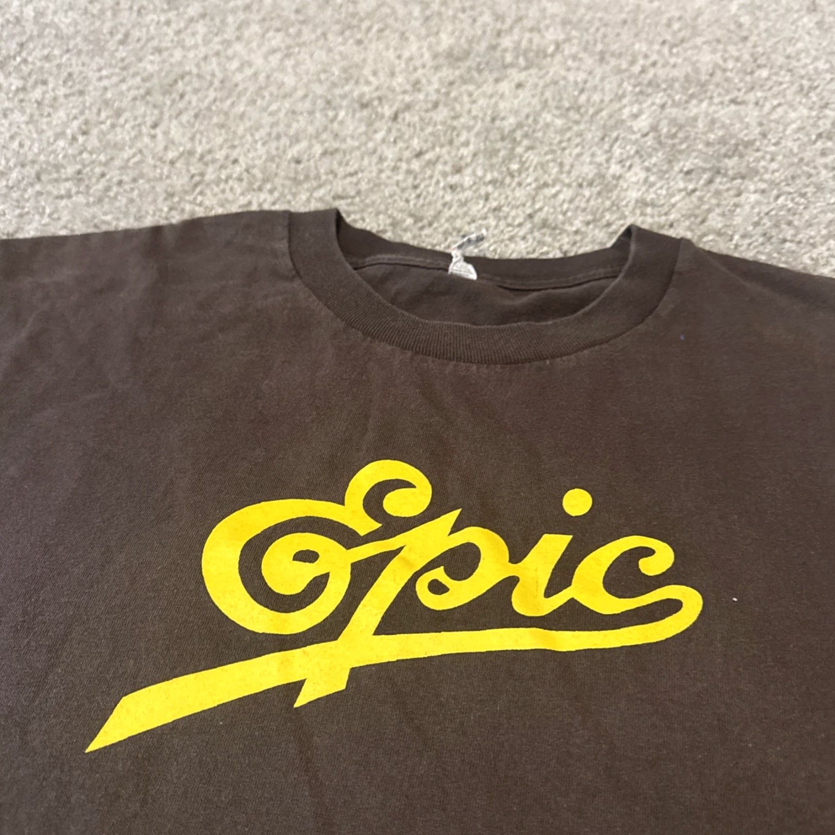 Sony VINTAGE Sony Epic Records Music T-Shirt 2XL Mens Brown Yellow 2000s Size US XXL / EU 58 / 5 - 3 Thumbnail