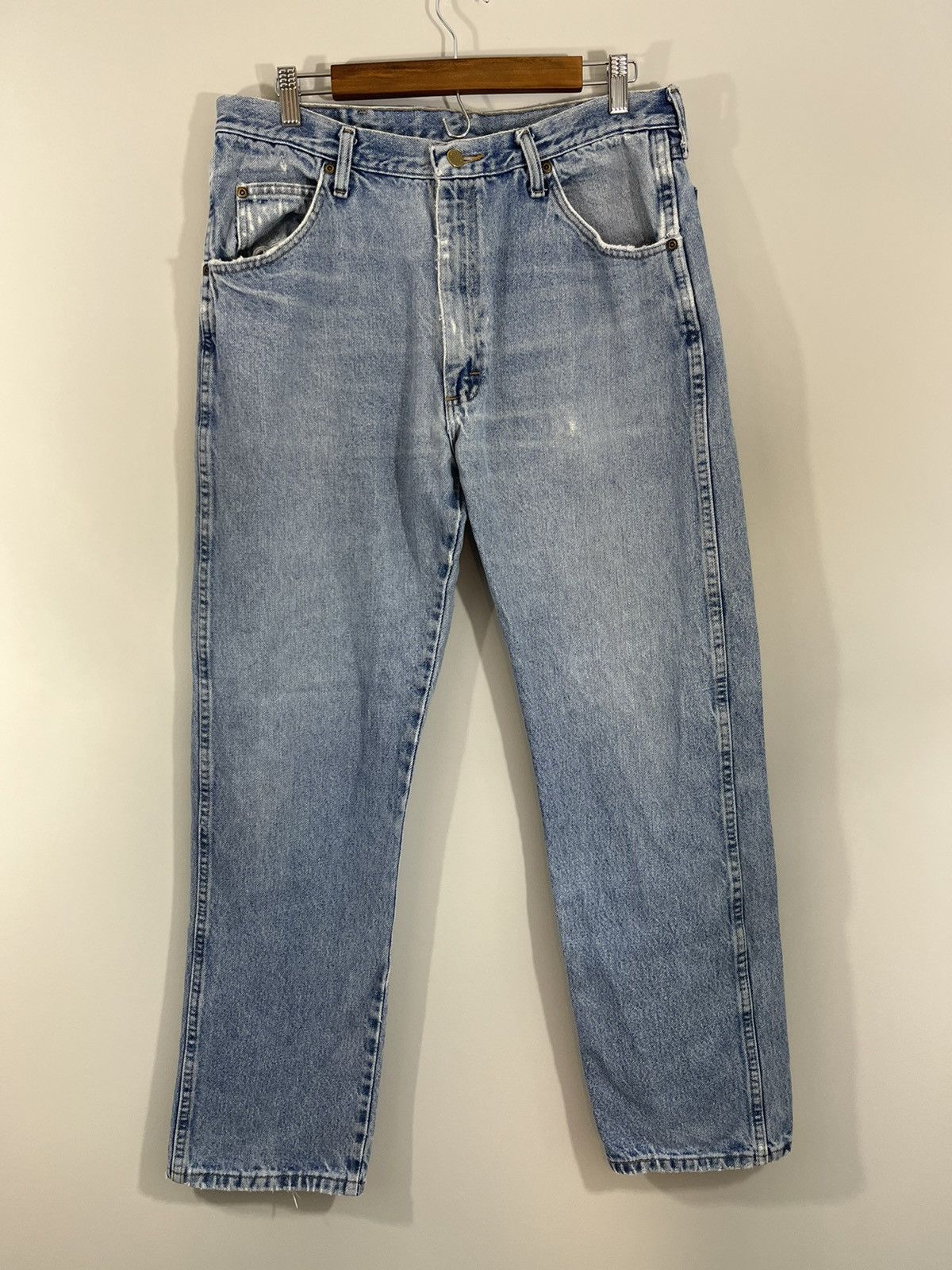 Vintage Thrashed Perfect Fade Light Wash Jeans Size US 36 / EU 52 - 1 Thumbnail