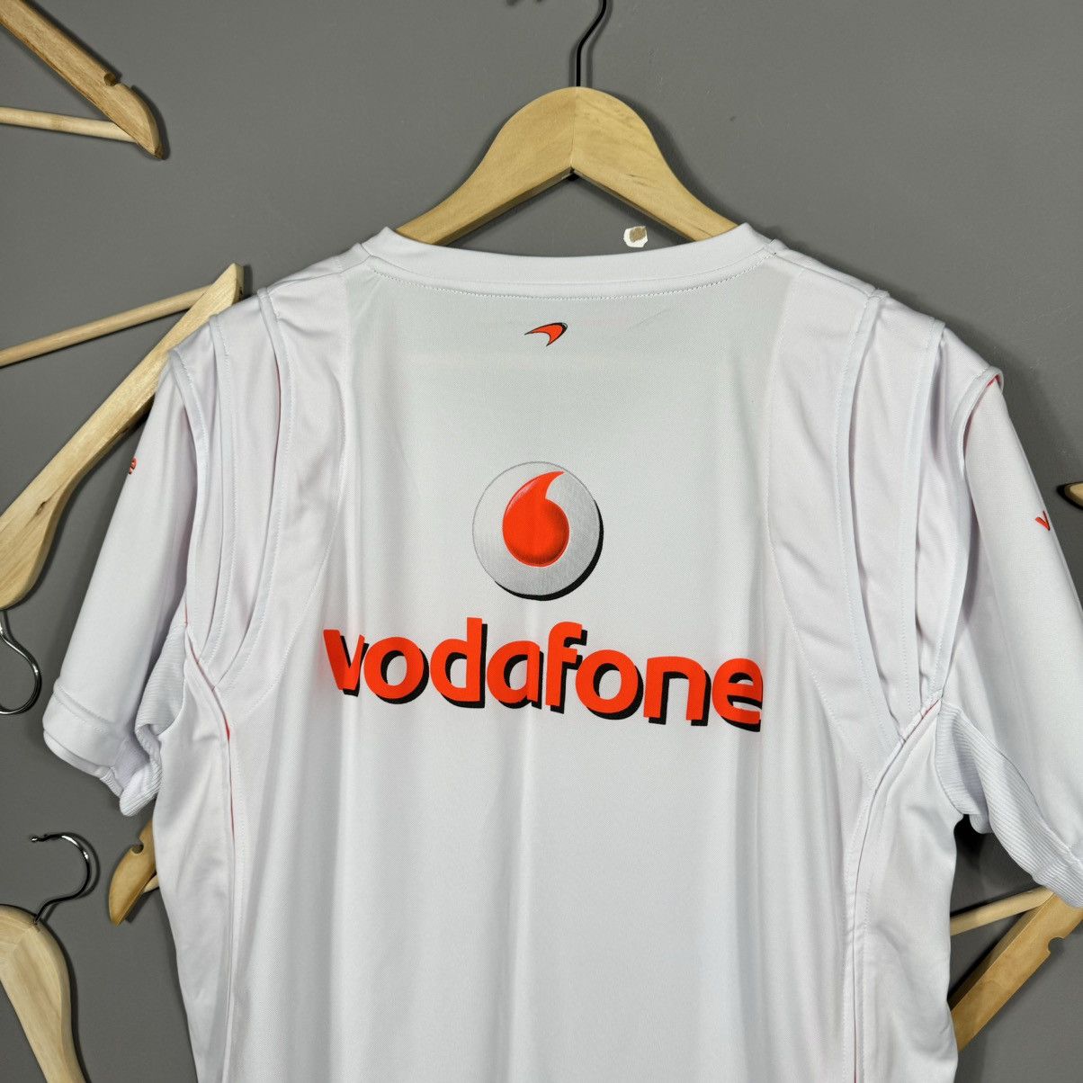 Mercedes-Benz Vintage Vodafone McLaren Mercedes #1 Alonso Racing Jersey Size US L / EU 52-54 / 3 - 9 Thumbnail