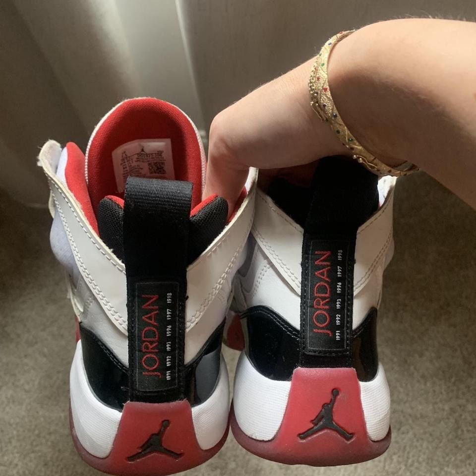 Jordan Brand Jordan Jumpman 2 Trey White Gym Red Black. Size US 7.5 / EU 40-41 - 4 Thumbnail