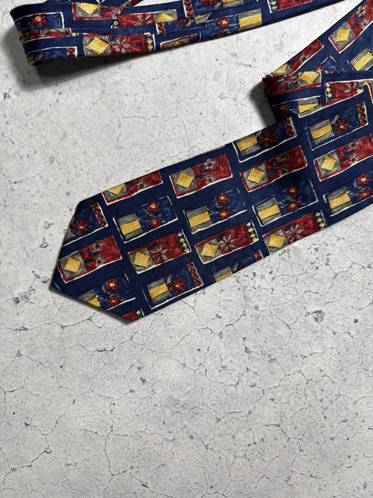 Yves Saint Laurent Yves Saint Laurent Luxury Silk Tie Vintage Size ONE SIZE - 2 Thumbnail