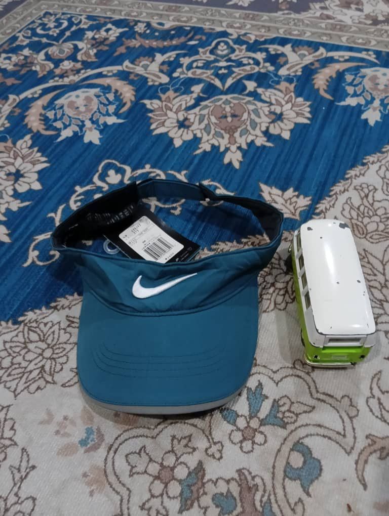 Nike Nike RZN VRS 56cm adjustable NOS Visor cap golf Nike Size 42 - 2 Thumbnail