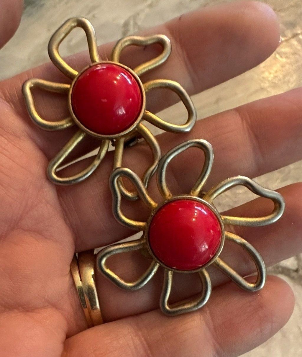 The Unbranded Brand Vintage France Marked Carol Dauplaise Goldtn Clip Earring Fl Size ONE SIZE - 3 Thumbnail