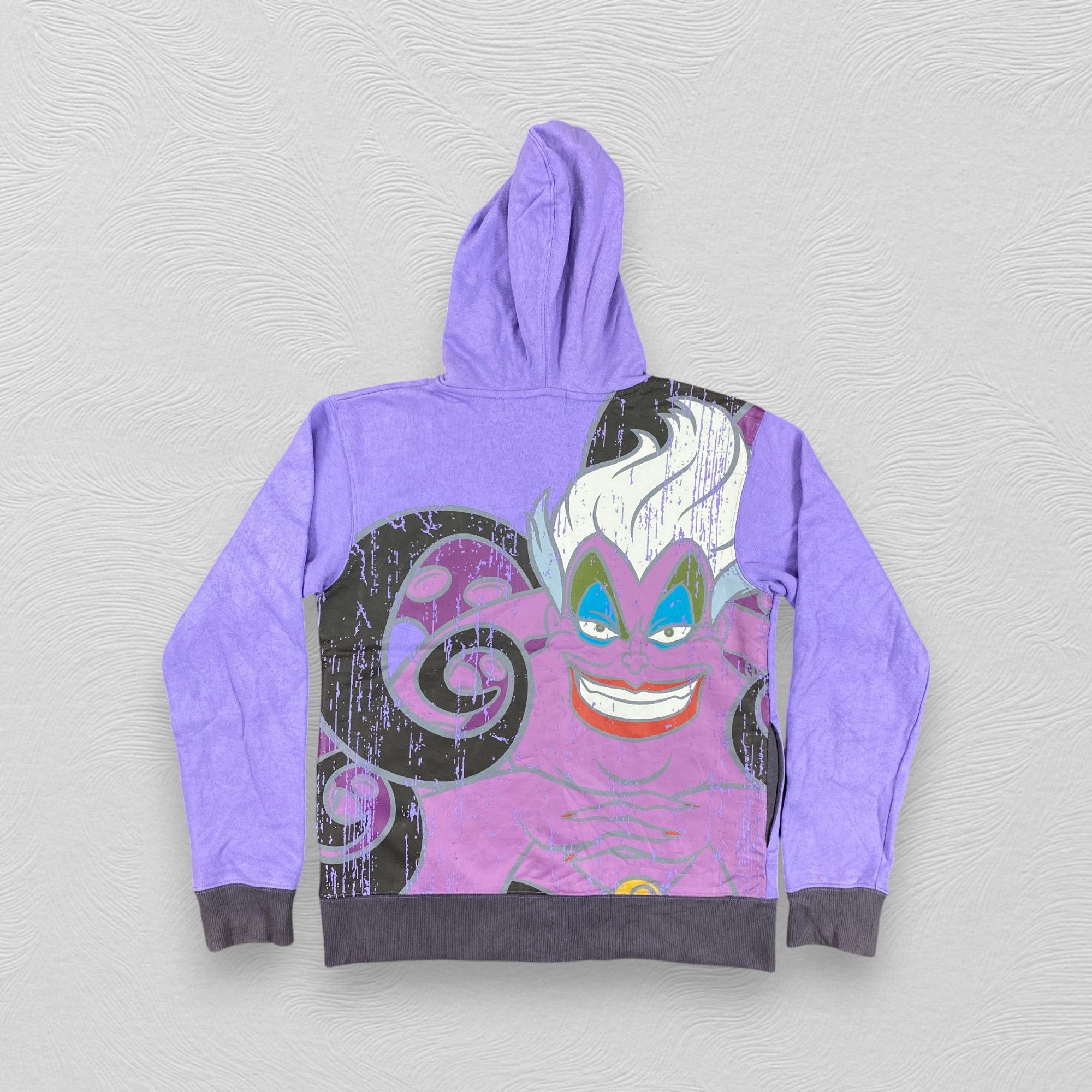 Disney Disney Ursula Character hoodie -SW161 Size US S / EU 44-46 / 1 - 1 Thumbnail