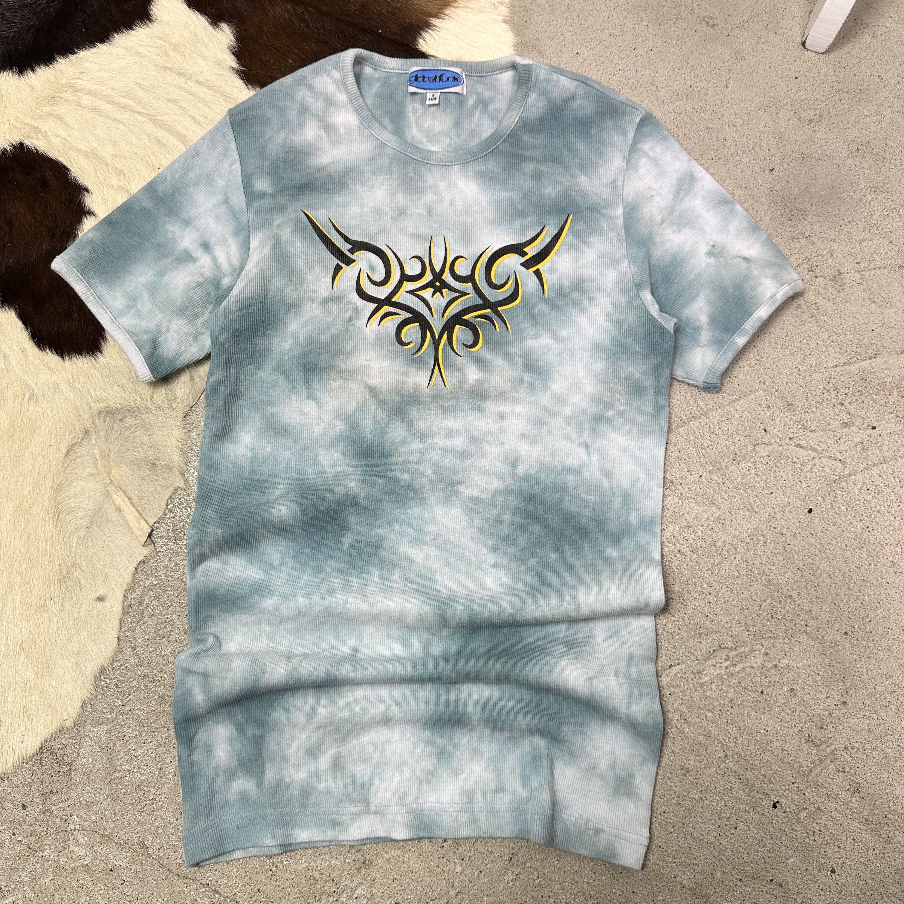 Vintage Vintage Streetwear Hip Hop Tie-Dye Tribal T-shirt 00s Size US S / EU 44-46 / 1 - 2 Thumbnail