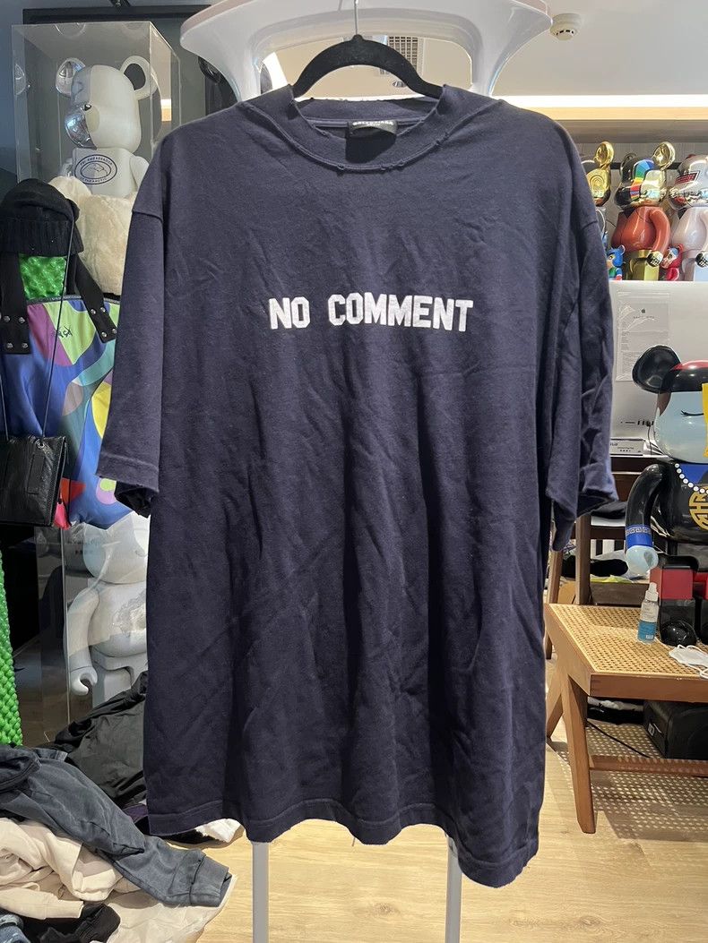 Balenciaga Balenciaga Navy Blue Short Sleeve - Super Ultra Large, I c Size US S / EU 44-46 / 1 - 1 Thumbnail
