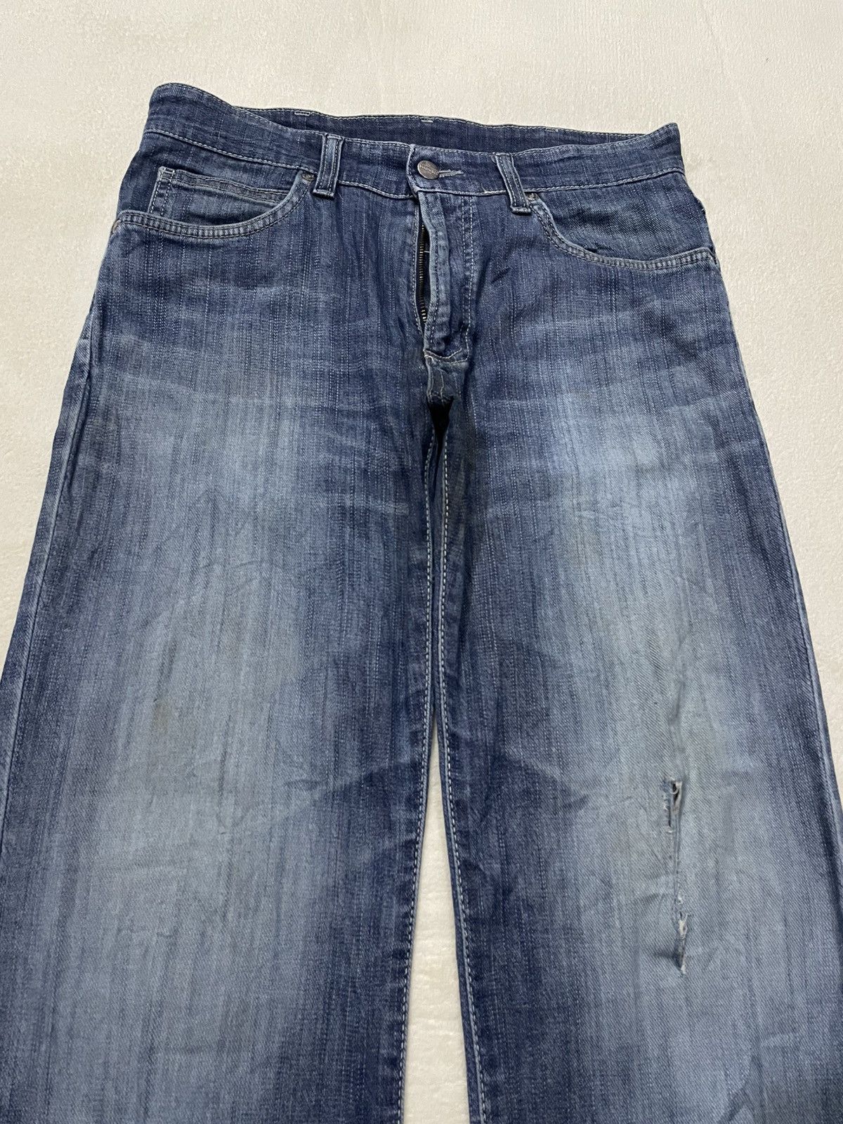 Wrangler Vintage Wrangler Distress Faded Denim Jeans Size US 32 / EU 48 - 2 Thumbnail