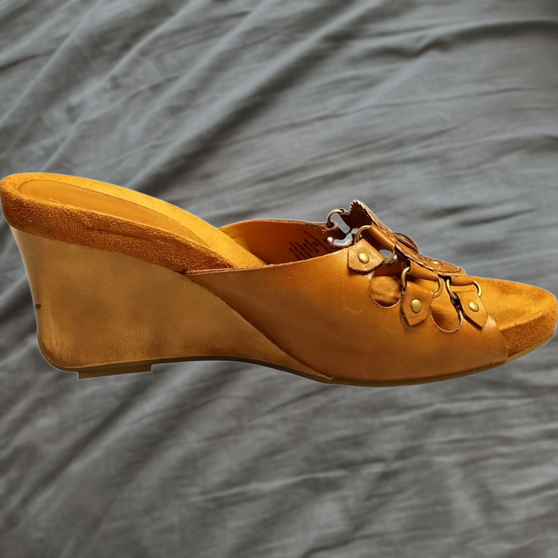 Camel Truflex Wedge Sandal Womens 9.5M Brown Leather GF-Fred Tuscan Camel Bronze EUC Size US 10 / IT 40 - 1 Thumbnail
