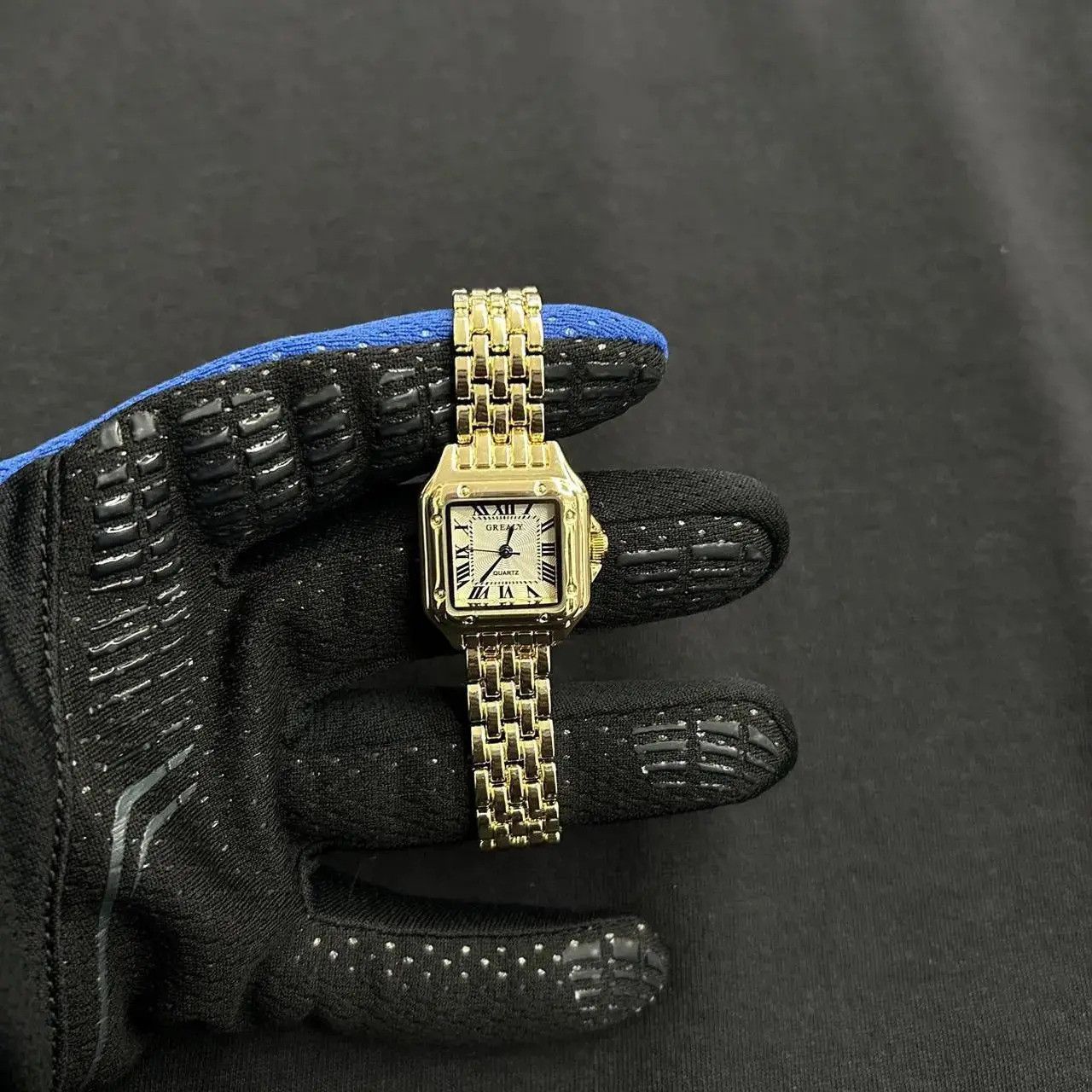 Jewelry Vintage 2000s Style Gold Rectangular Quartz Luxury Watch Size ONE SIZE - 4 Thumbnail