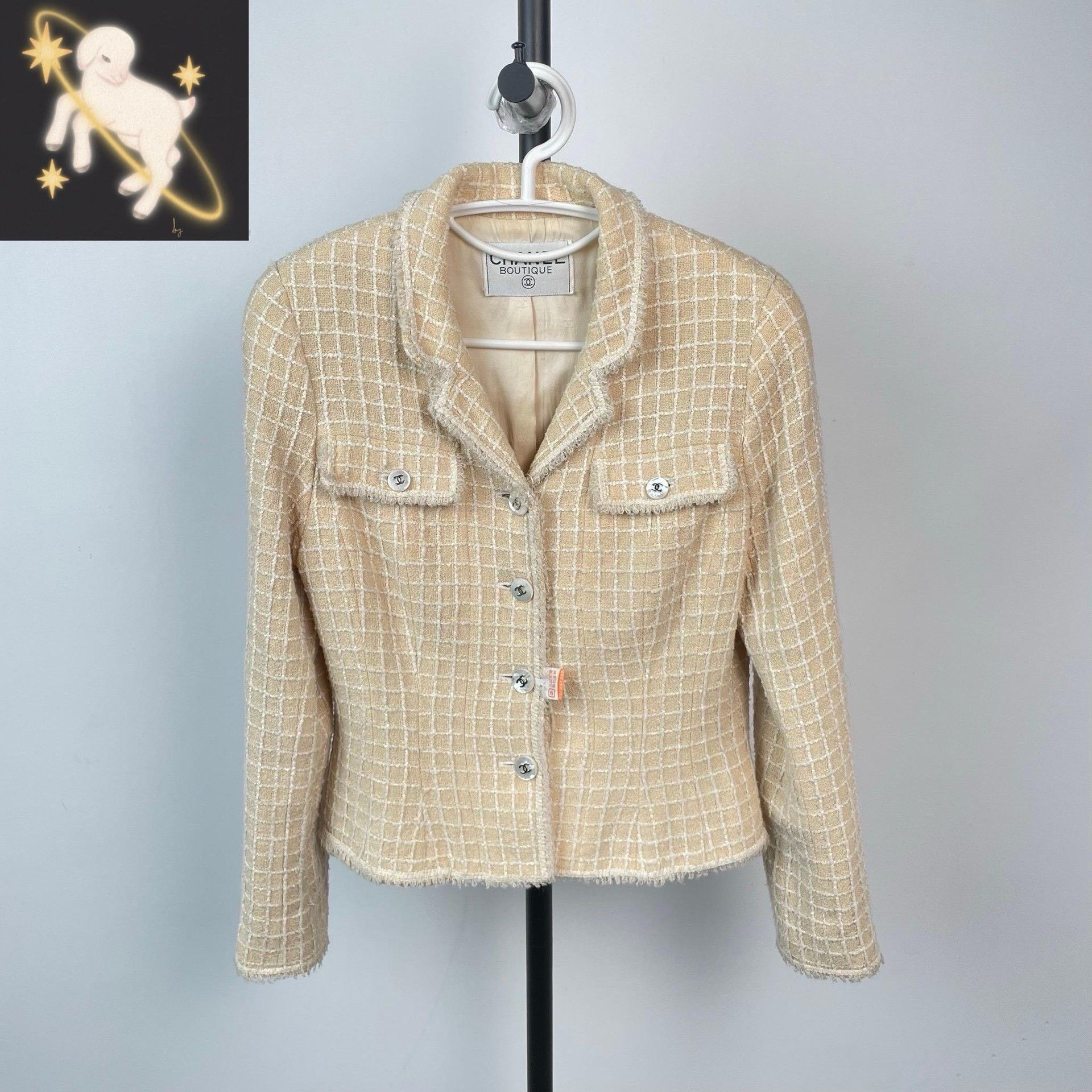 Chanel Chanel Plaid White Jacket XS Women Size XS / US 0-2 / IT 36-38 - 1 Thumbnail