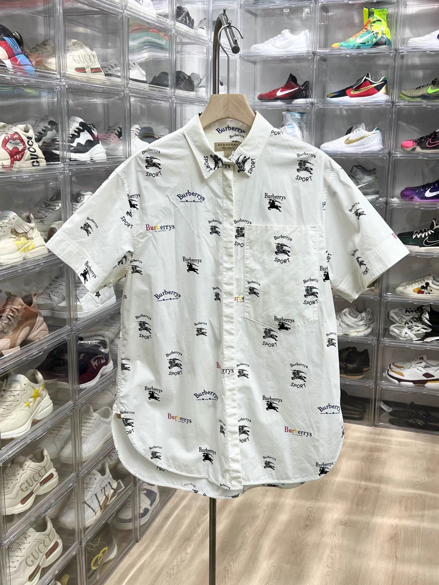 Burberry Burberry Equestrian Knight Short Sleeve Shirt K15 Size US S / EU 44-46 / 1 - 1 Thumbnail