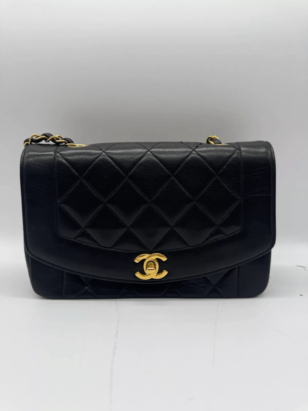 Chanel Chanel Black vintage lambskin small Diana flap bag Size ONE SIZE - 1 Thumbnail