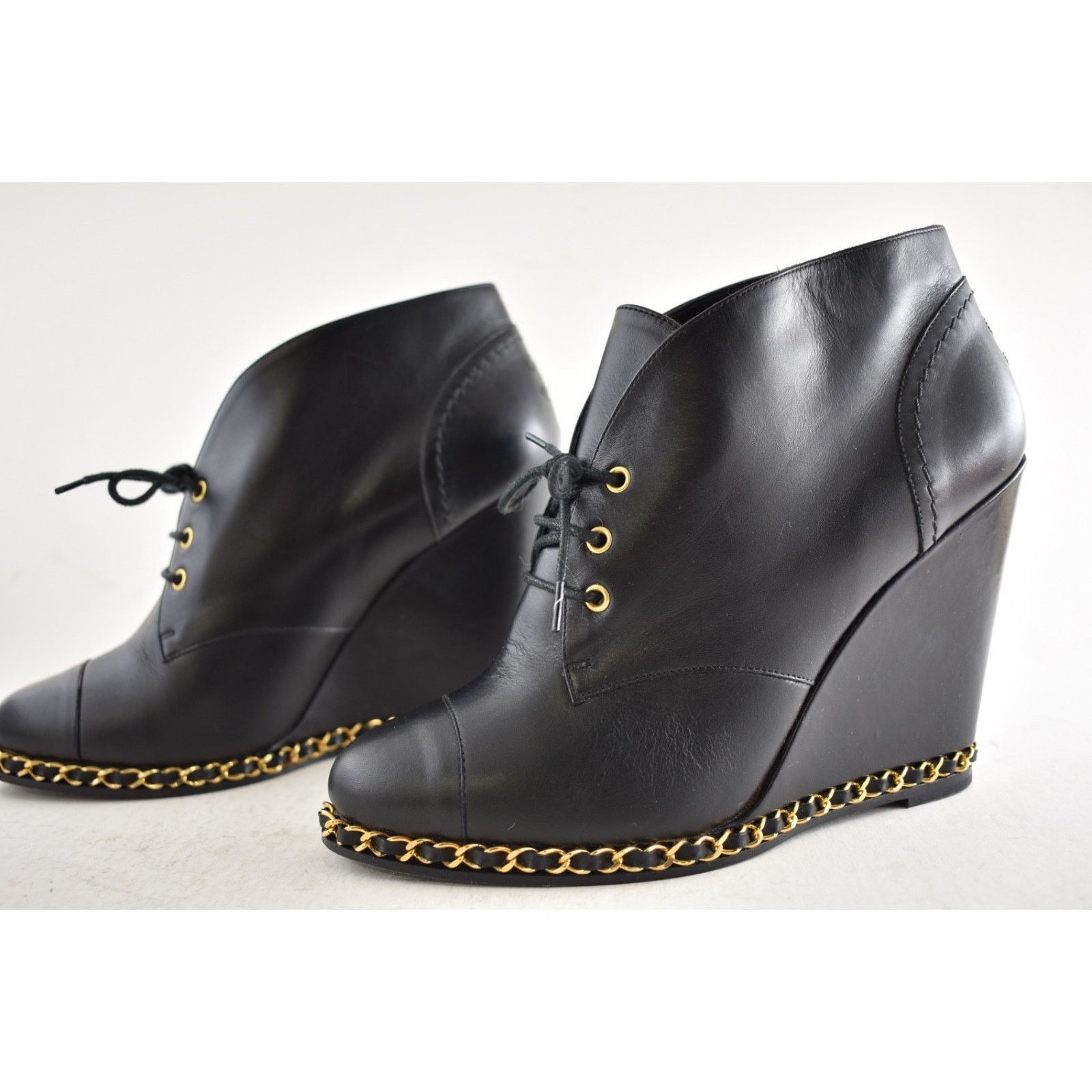 Chanel Chanel Black Leather Chain CC Lace Up Ankle Wedge Boot 38.5 Size US 8.5 / IT 38.5 - 14 Thumbnail