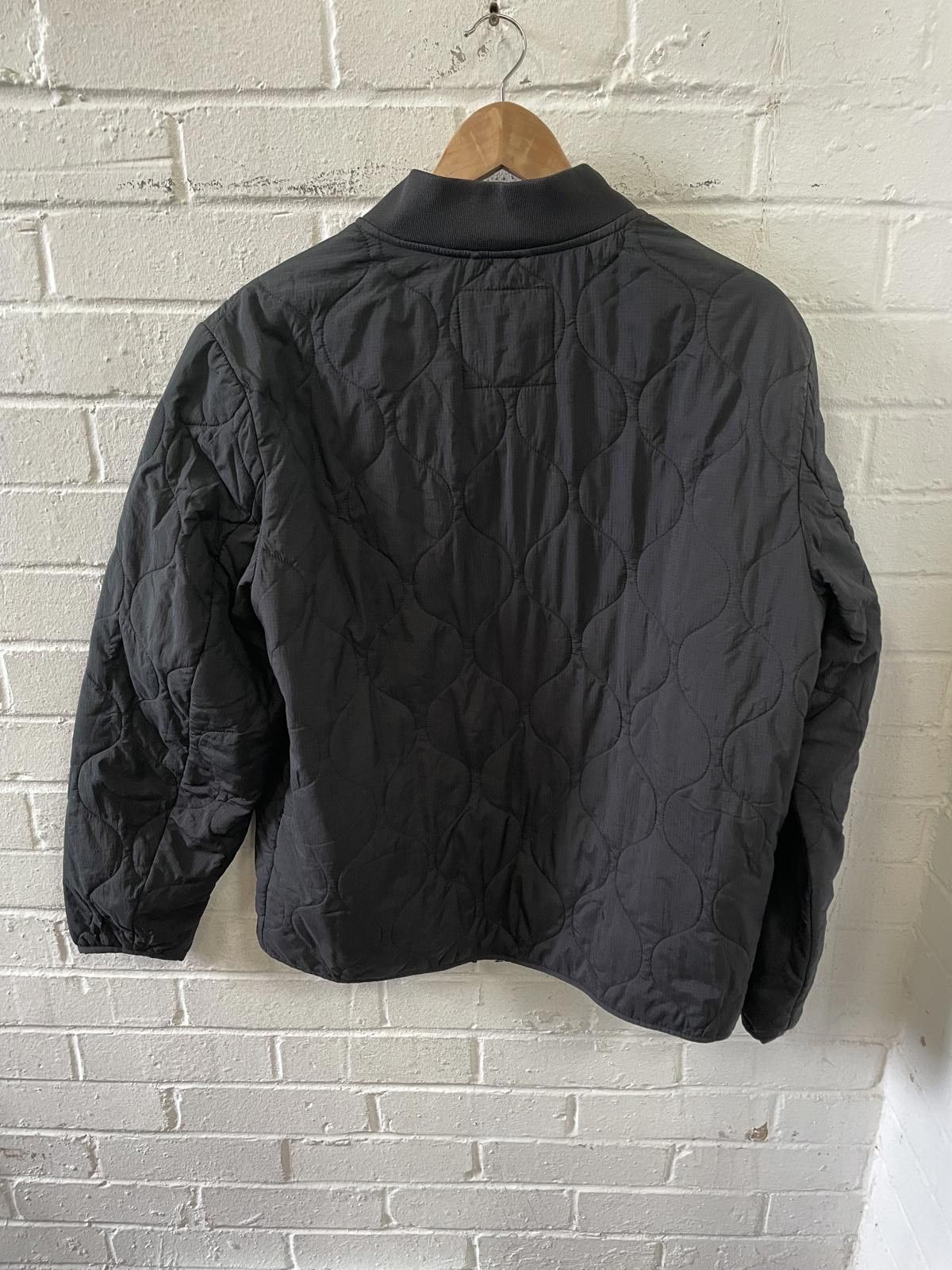 Tommy Jeans Tommy Jeans Men's Quilted Jacket Black Size 40R Size US M / EU 48-50 / 2 - 2 Thumbnail