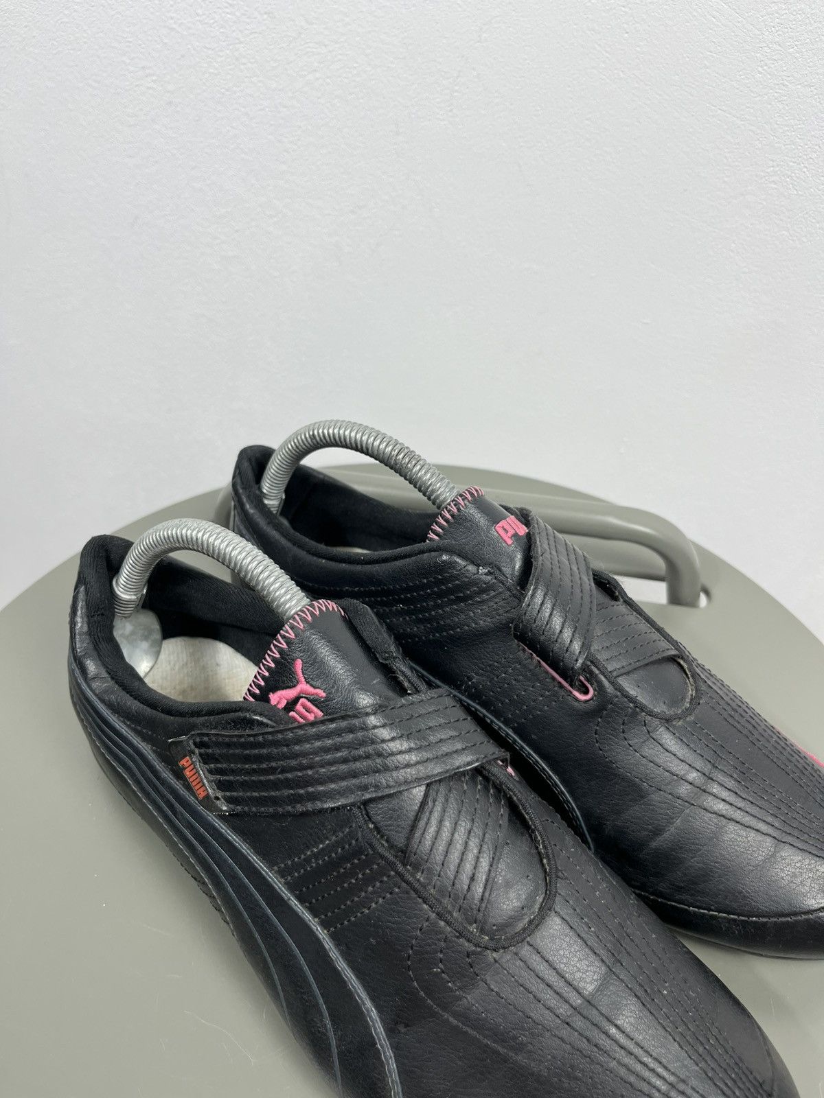 Puma Puma Racing Style Slip On Sneakers Black Pink Logo Strap 41 Size US 10 / IT 40 - 4 Thumbnail