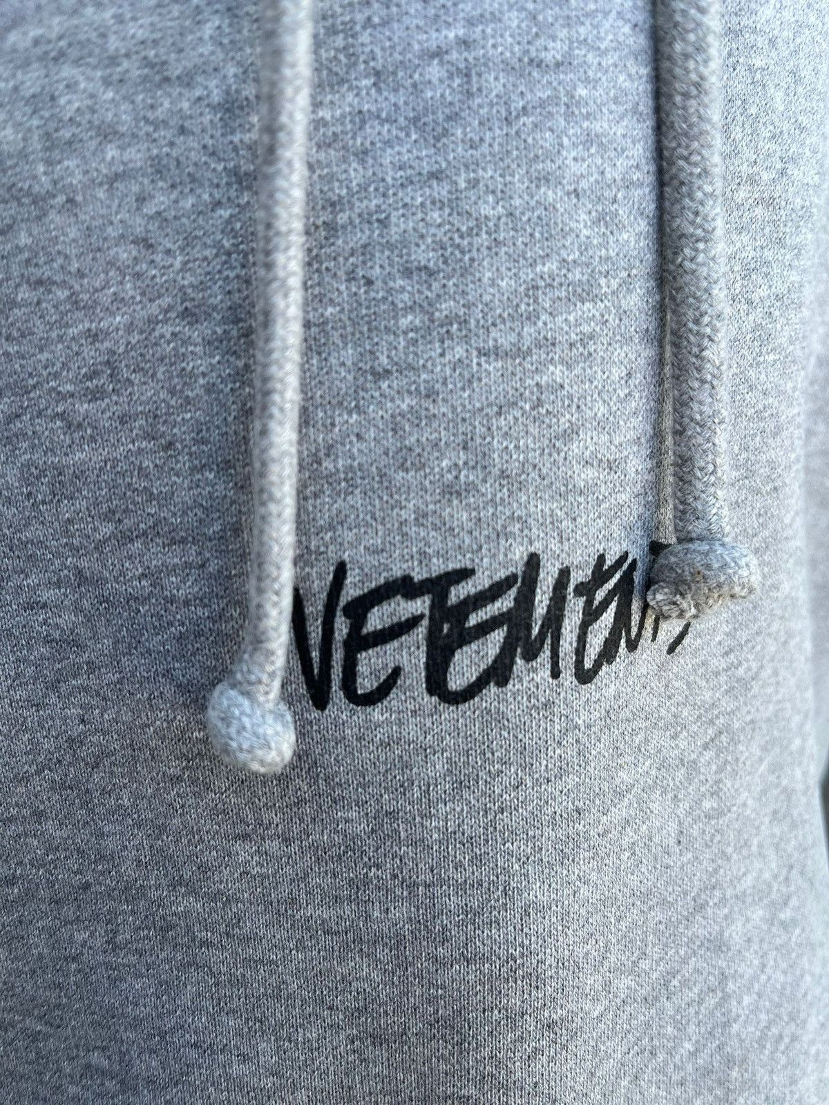 Vetements Written Logo Hoodie in Grey Size US XL / EU 56 / 4 - 10 Thumbnail