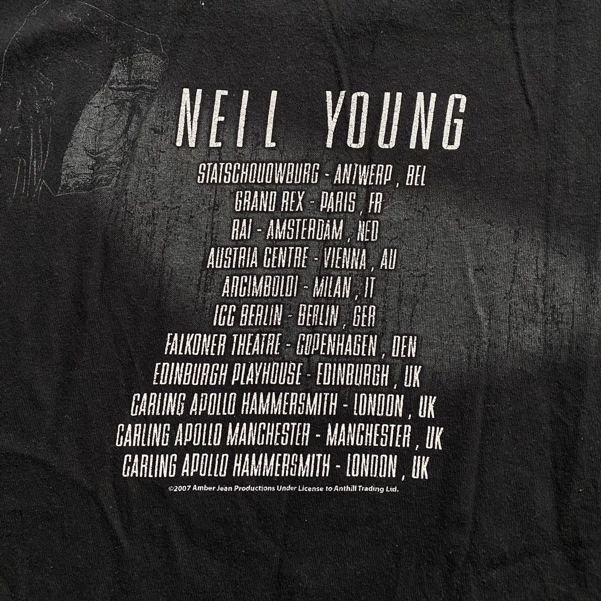 Band Tees NEIL YOUNG BAND 2007 TOUR T SHIRT Size US M / EU 48-50 / 2 - 4 Thumbnail