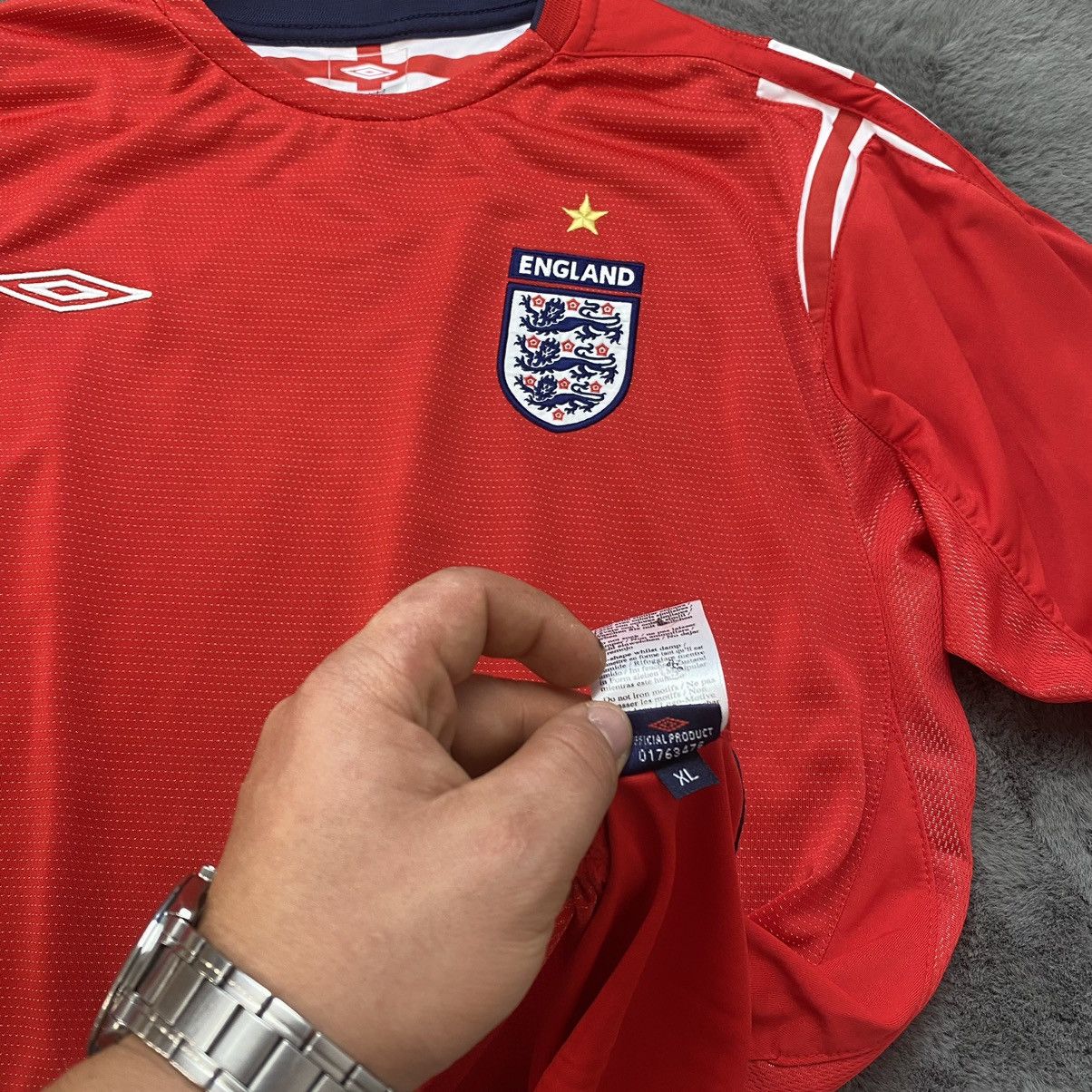 Umbro ENGLAND NATIONAL TEAM 2004/2005 AWAY FOOTBALL JERSEY UMBRO Size US XL / EU 56 / 4 - 10 Thumbnail