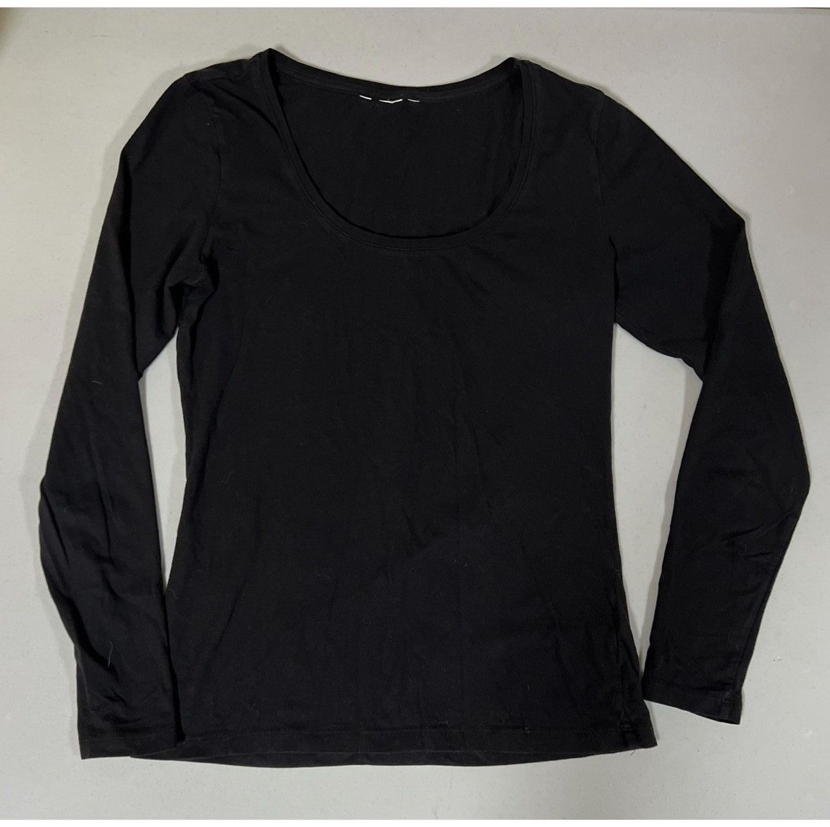 Vintage Black Solid Scoop-Neck Long Sleeve Tee T-Shirt Top Size M 🦓 Size M / US 6-8 / IT 42-44 - 1 Thumbnail