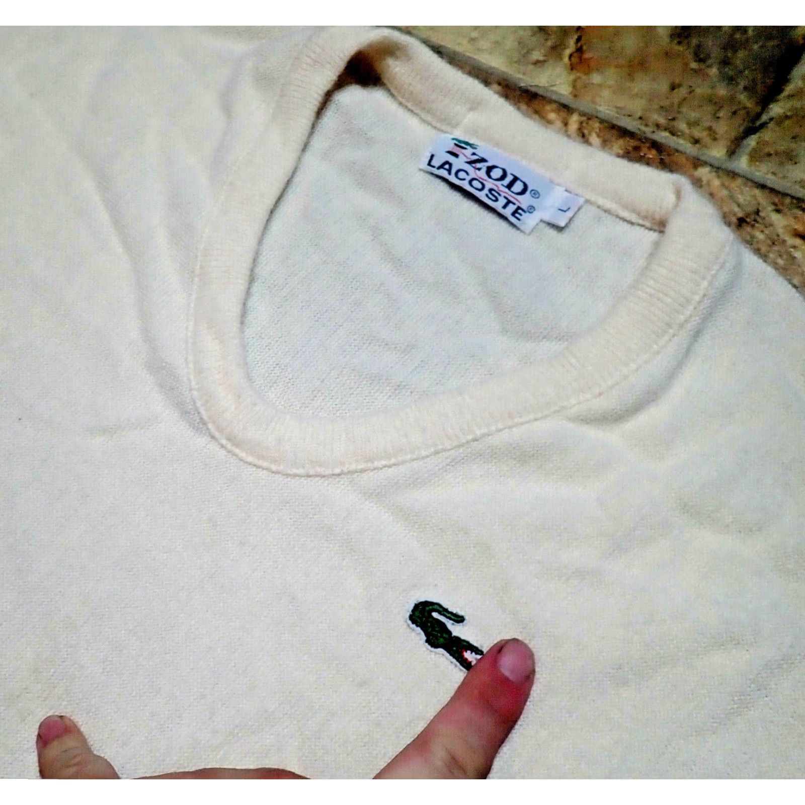 Izod VINTAGE Izod Lacoste Cream White V-Neck Pullover Sweater Men's Large USA Made Acrylic Lightweight Long Sleeve Size US L / EU 52-54 / 3 - 4 Thumbnail
