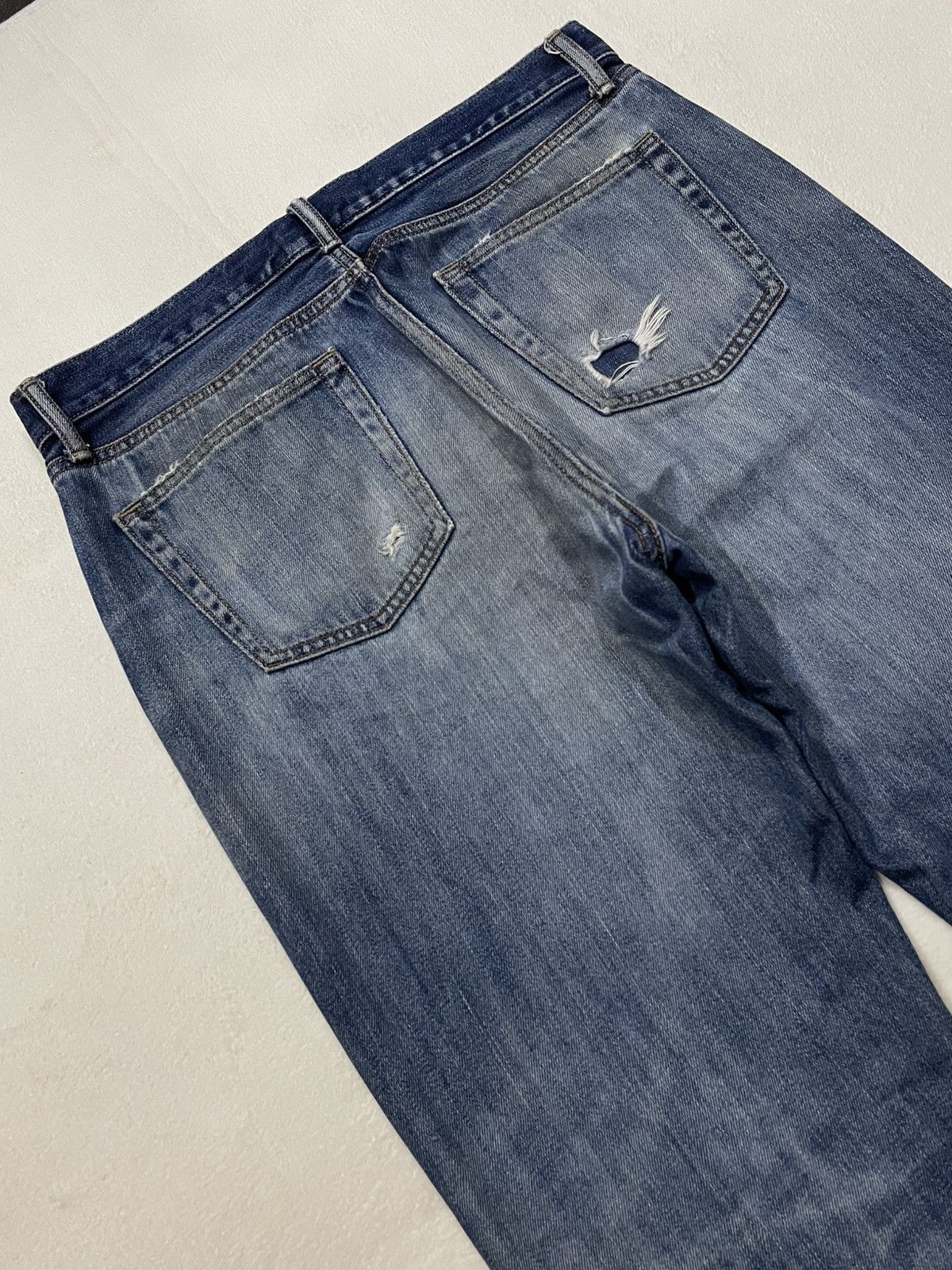 Uniqlo Vintage Uniqlo Diatress Faded Dark Blue Jeans Size US 35 - 17 Thumbnail