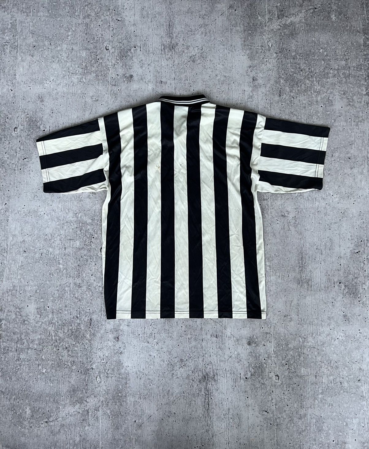Vintage Juventus 90s Retro Soccer Jersey Sony Size US XL / EU 56 / 4 - 7 Thumbnail