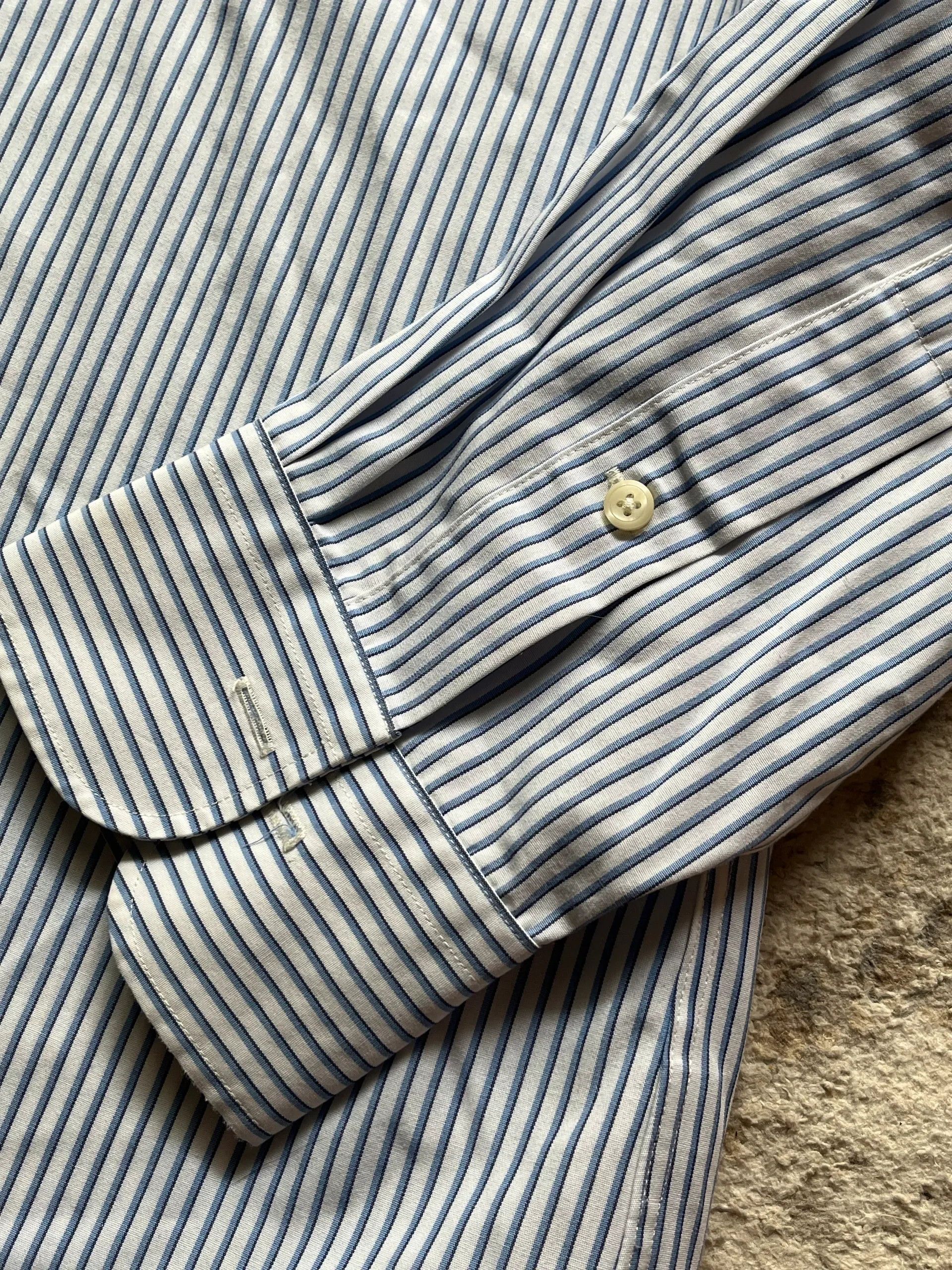 Polo Ralph Lauren Lauren Ralph Lauren Sz 16 1/2 L Shirt Fitted Made in Vietnam Size US L / EU 52-54 / 3 - 13 Thumbnail