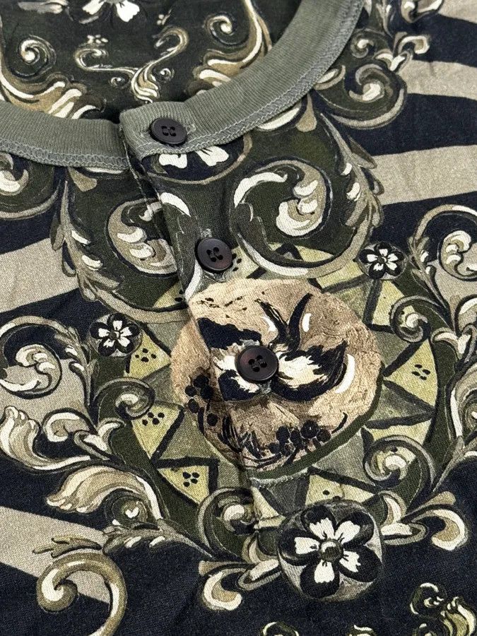Dolce & Gabbana 2010s Dolce & Gabbana Green Fantasy World Henley Longsleeve Size US M / EU 48-50 / 2 - 7 Thumbnail
