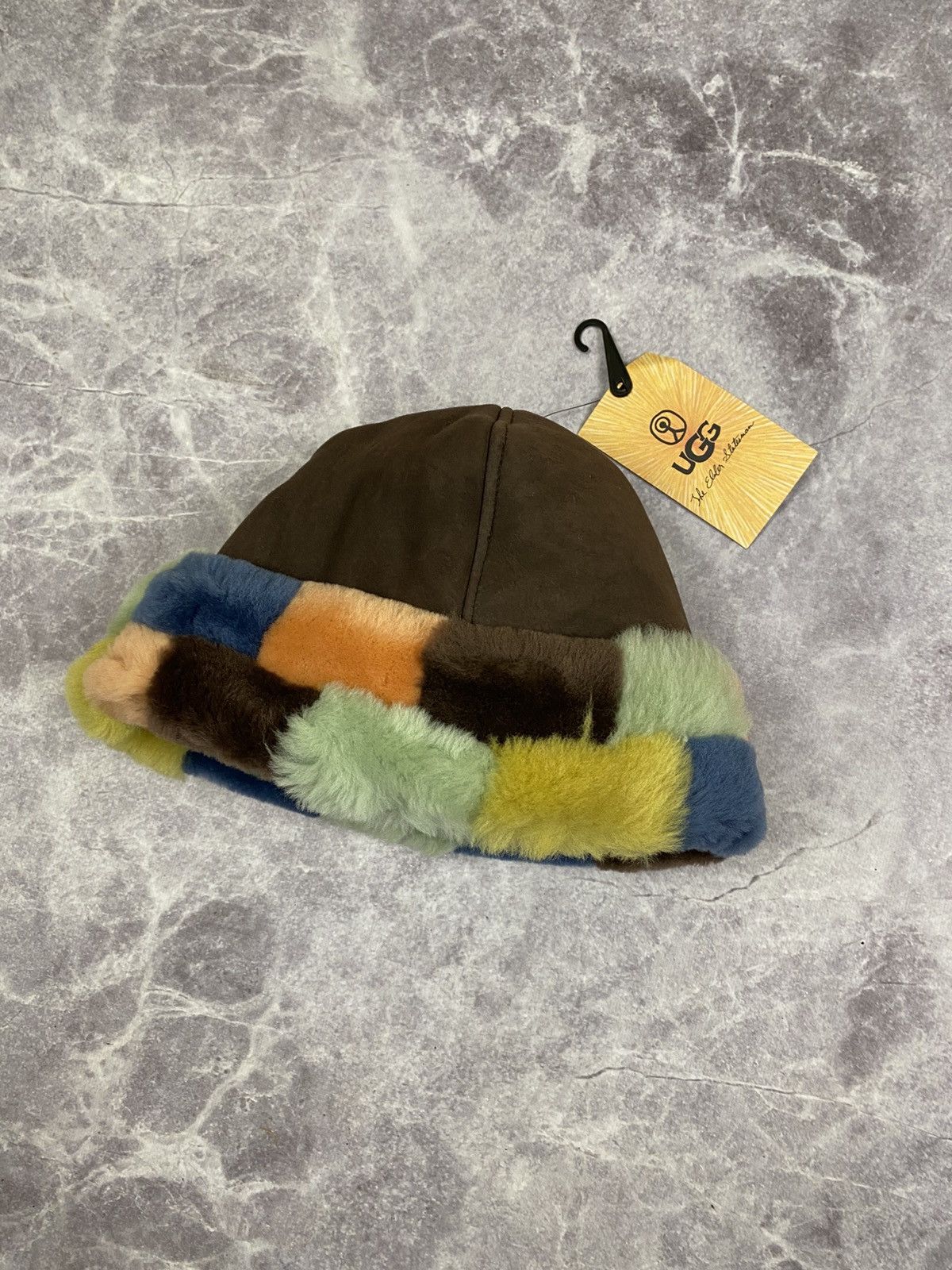The Elder Statesman UGG The Elder Statesman Genuine Shearling Cuff Hat FW23 Size ONE SIZE - 1 Thumbnail