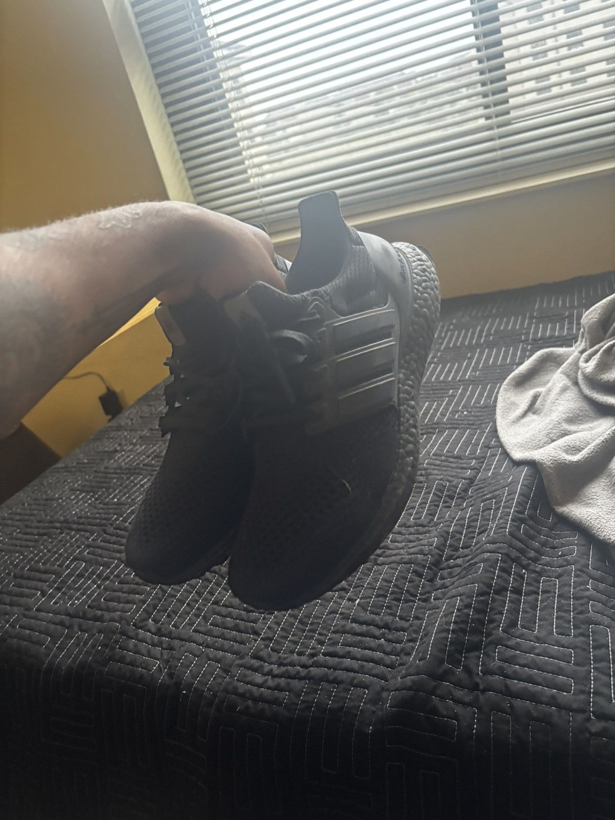 Adidas Adidas Ultra Boost Triple Black Size US 8 / EU 41 - 2 Thumbnail