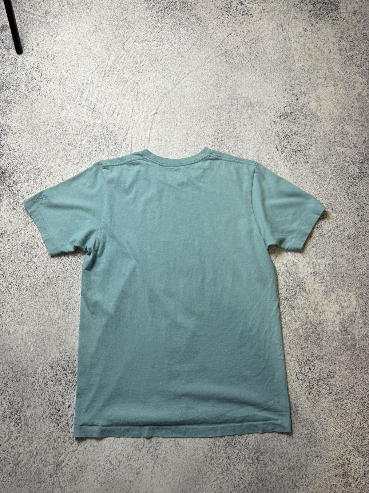 Japanese Brand Vintage Uniqlo x kaws T-shirt USA Size US S / EU 44-46 / 1 - 16 Thumbnail