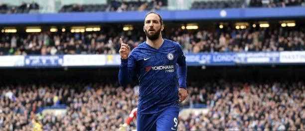 Nike CHELSEA NIKE 2019/2020 FOOTBALL HOME JERSEY #9 HIGUAIN Size US M / EU 48-50 / 2 - 16 Thumbnail