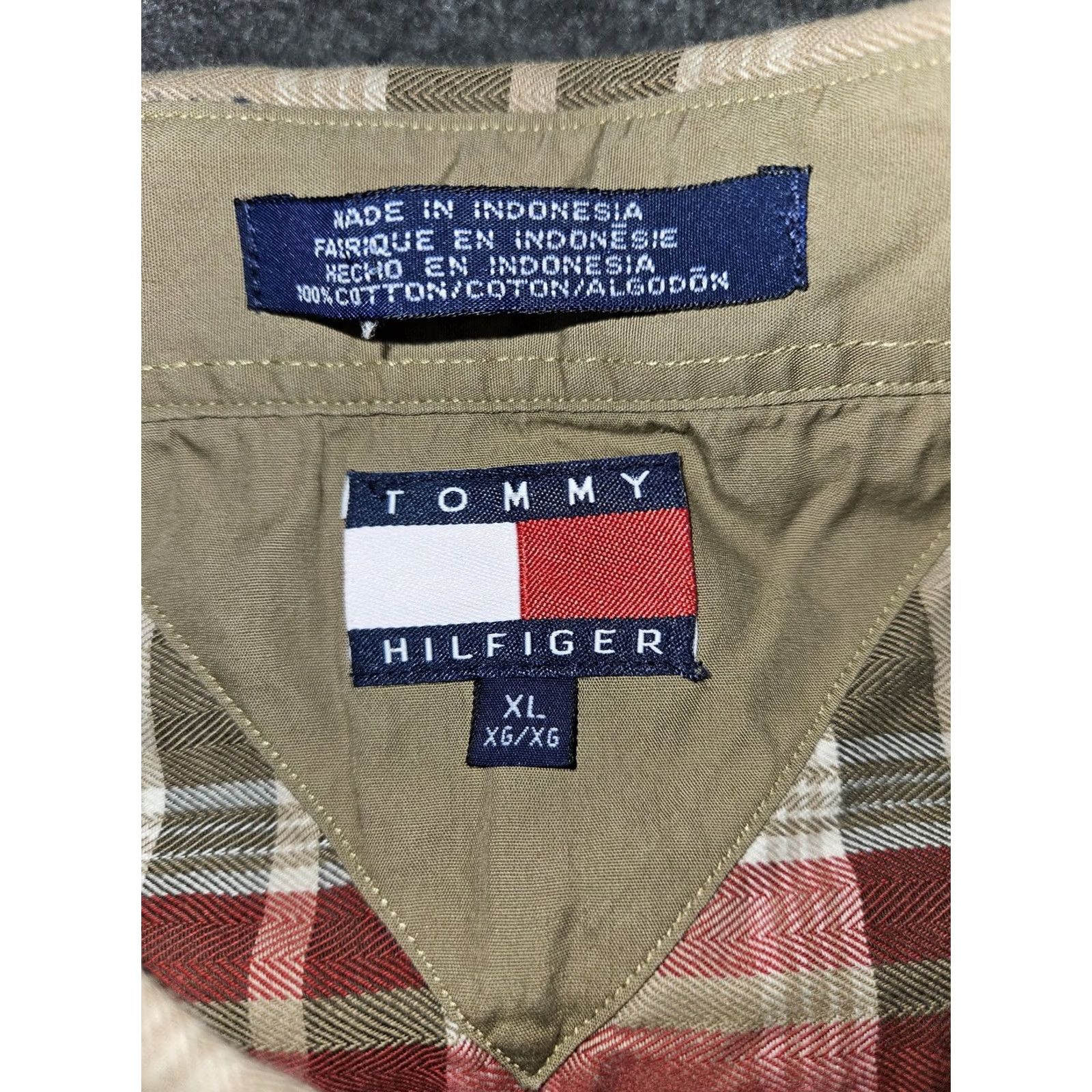 Tommy Hilfiger Tommy Hilfiger Shirt Mens XL Beige Plaid Button Down Long Sleeve Crest Casual Size US XL / EU 56 / 4 - 2 Thumbnail