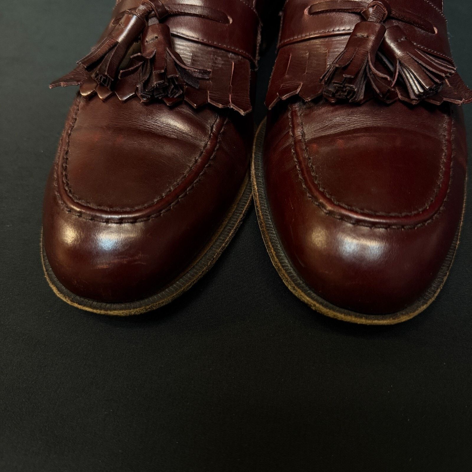 Salvatore Ferragamo Men's Salvatore Ferragamo burgundy Tasseled Loafers Size 9.5 Size US 9.5 / EU 42-43 - 2 Thumbnail
