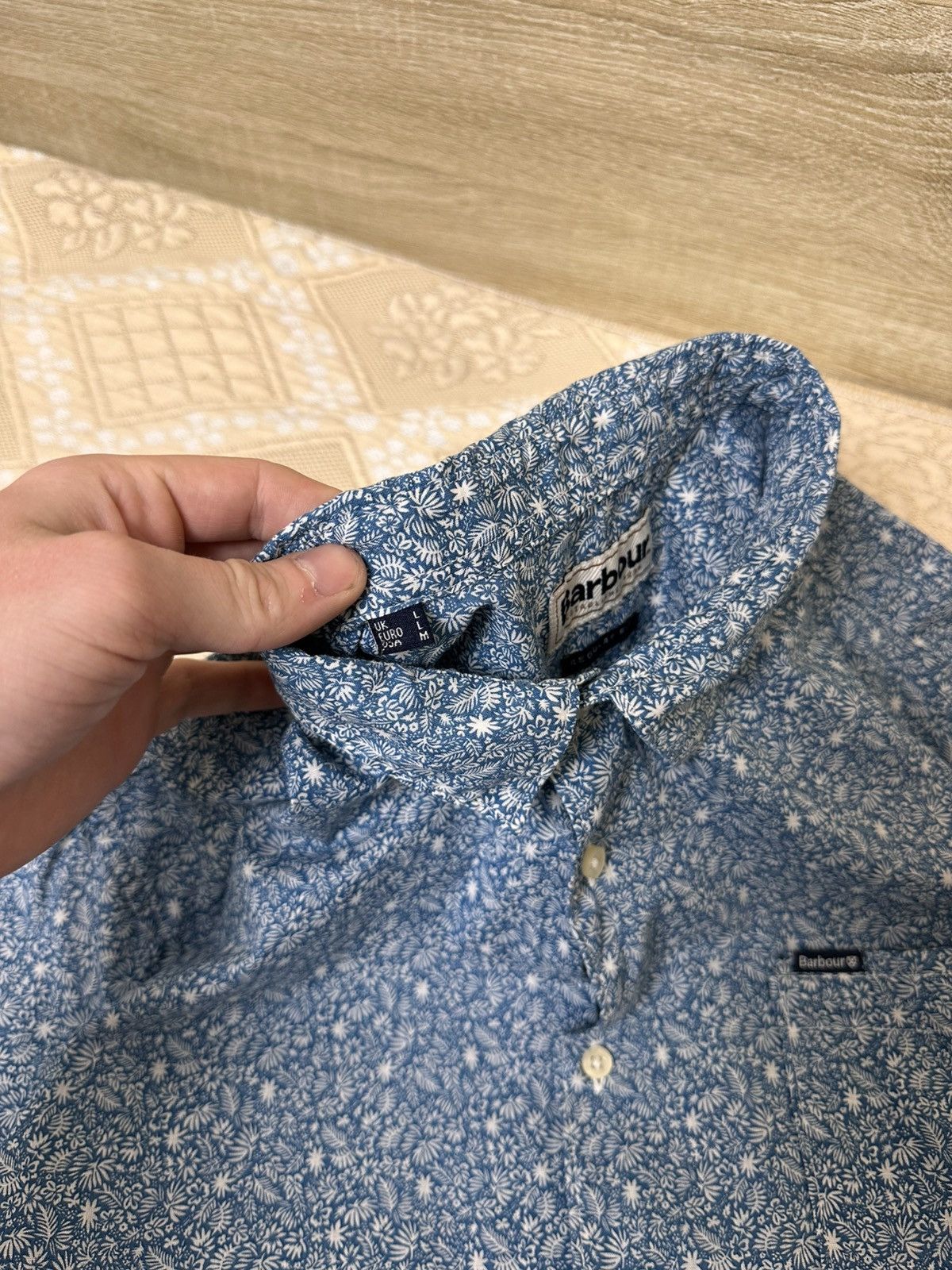 Barbour 🔥 Barbour Floral Print Hawaiian Button Up Shirt Blue Mens Size US M / EU 48-50 / 2 - 9 Thumbnail