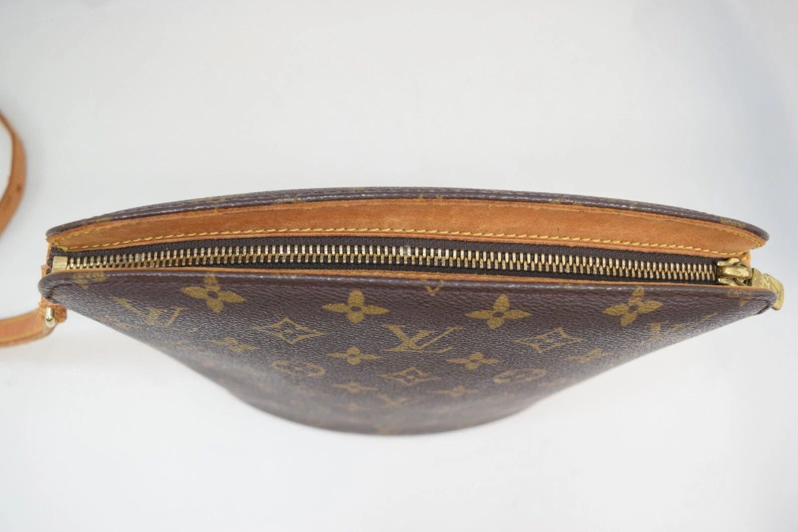 Louis Vuitton Louis Vuitton Drouot Crossbody Bag Monogram Canvas M51290 Size ONE SIZE - 13 Thumbnail