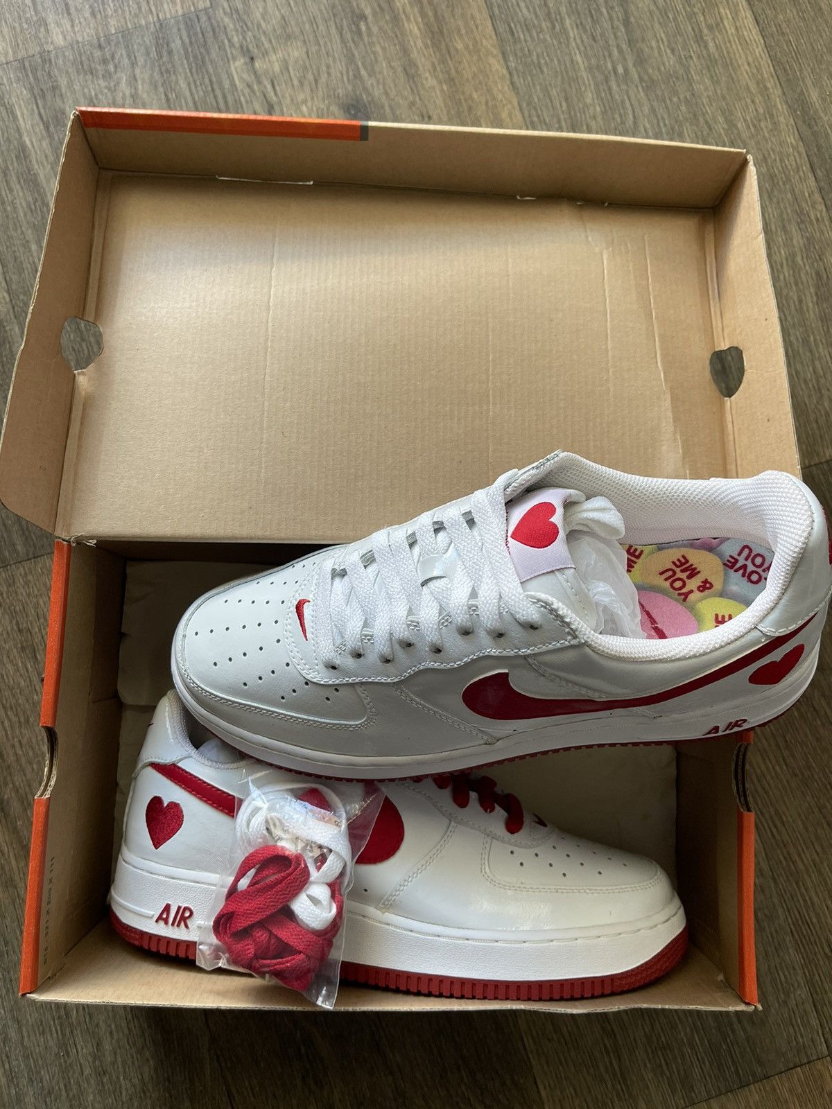 Nike Nike Air Force 1 2004 Valentines Day Size US 9.5 / EU 42-43 - 1 Thumbnail