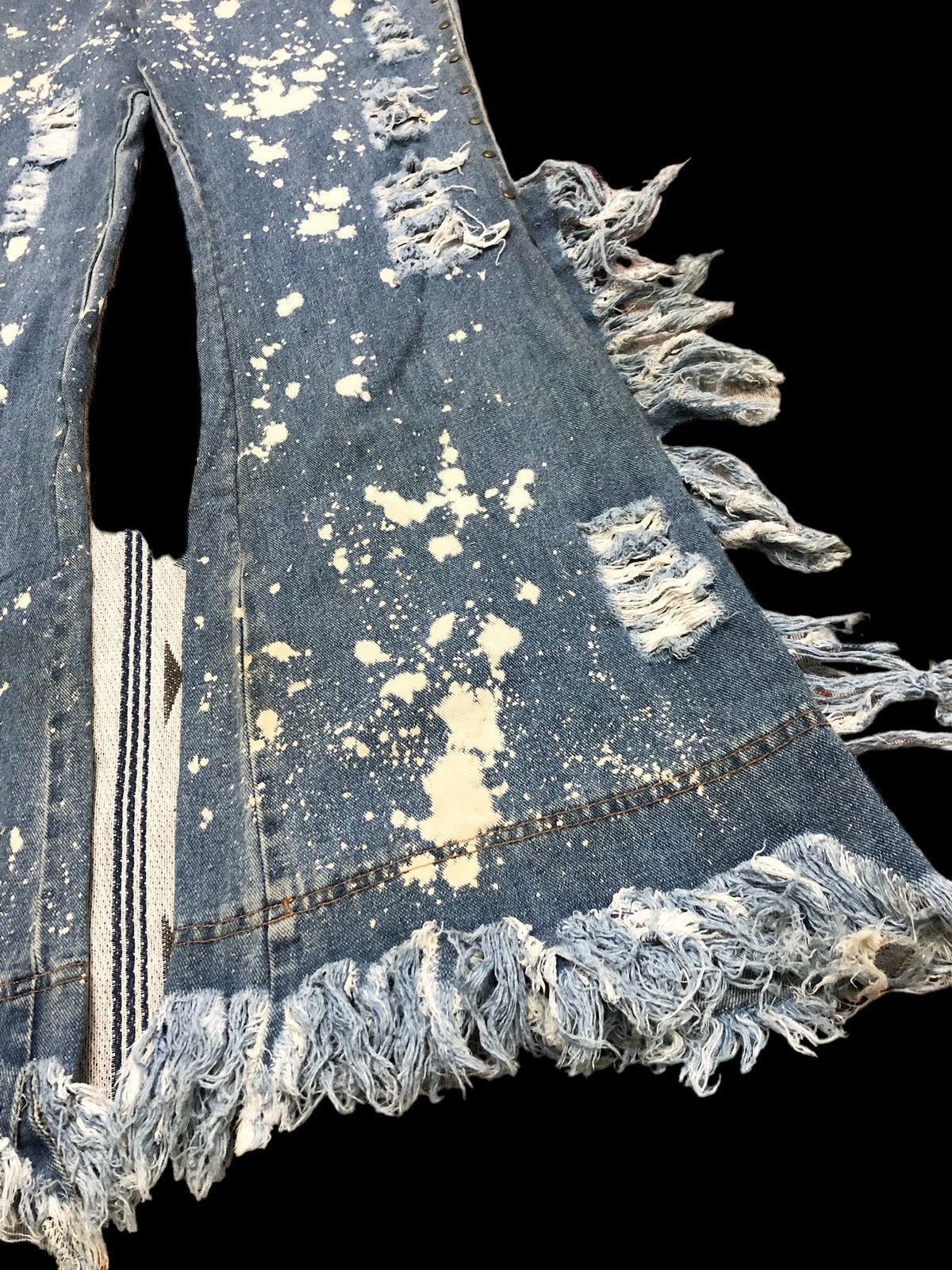 Japanese Brand FLARED BLEACHED WINK WINK DENIM Size 28" / US 6 / IT 42 - 4 Thumbnail