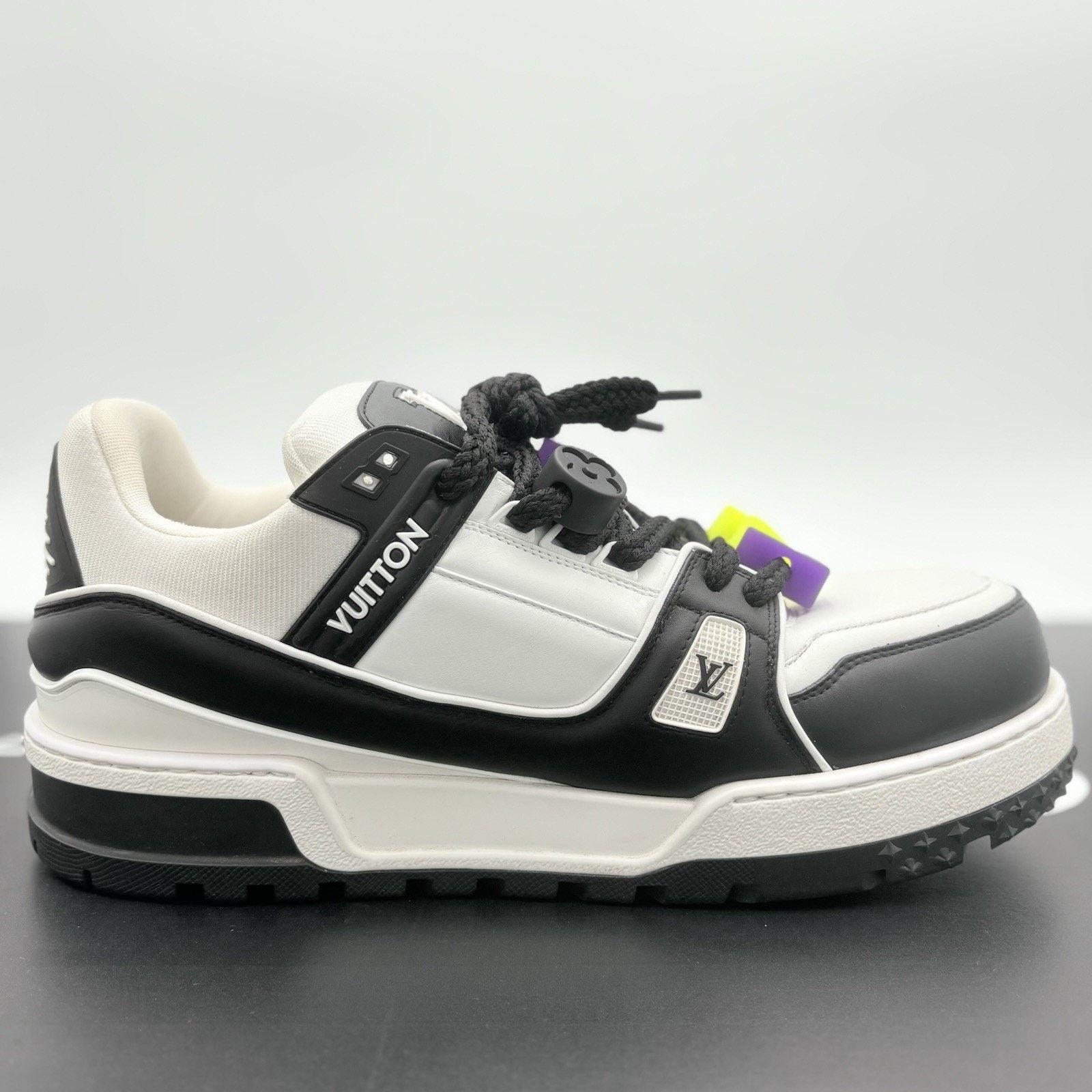Louis Vuitton 13-13.5 US Louis Vuitton Maxi ' Black White ' | SUPER CLEAN! Size US 13 / EU 46 - 10 Thumbnail