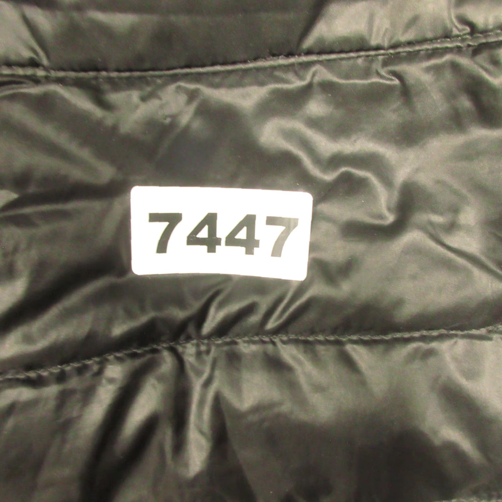 Uniqlo Uniqlo Down Puffer Vest Women Small Solid Black Lightweight Packable Zip Pockets Size S / US 4 / IT 40 - 8 Thumbnail