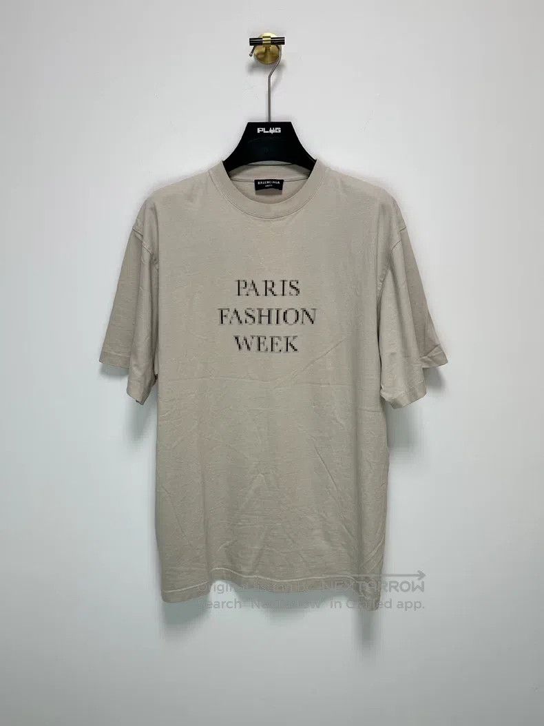 Balenciaga Balenciaga Fashion Week Faded Letter Print Short Sleeve Size US XS / EU 42 / 0 - 1 Thumbnail
