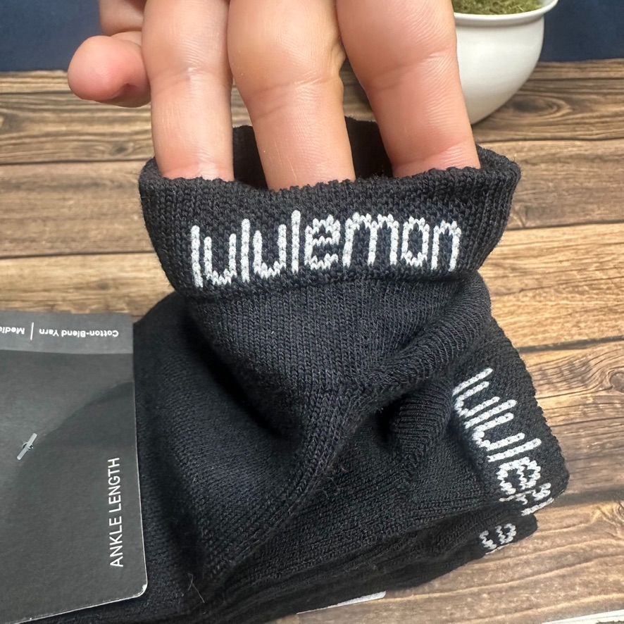 Lululemon Lululemon Men's Daily Stride Ankle Socks 3 Pack NWT Size XL Size ONE SIZE - 7 Thumbnail