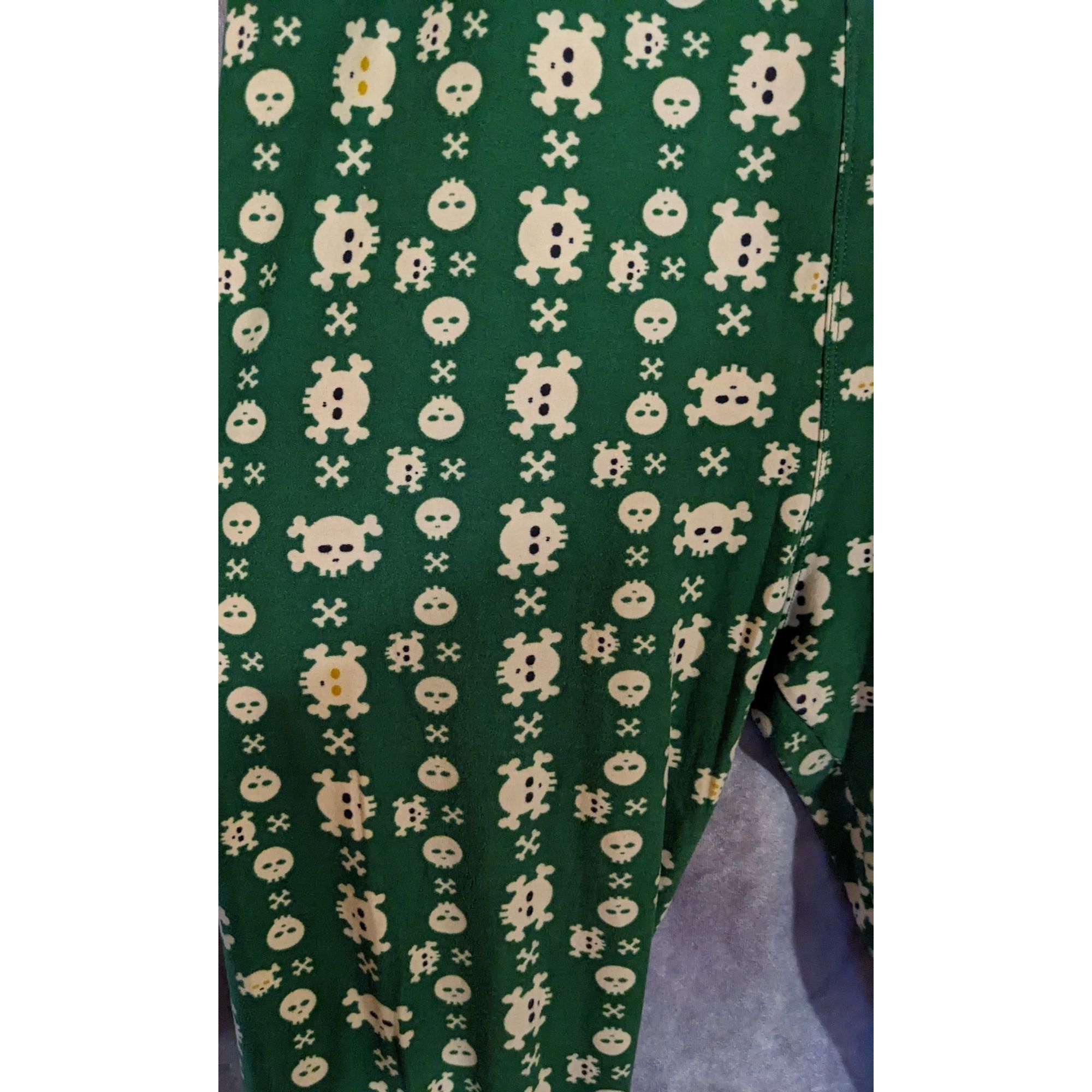 Other LuLaRoe Gothic Punk Green Skull Leggings Size 32" / US 10 / IT 46 - 2 Thumbnail